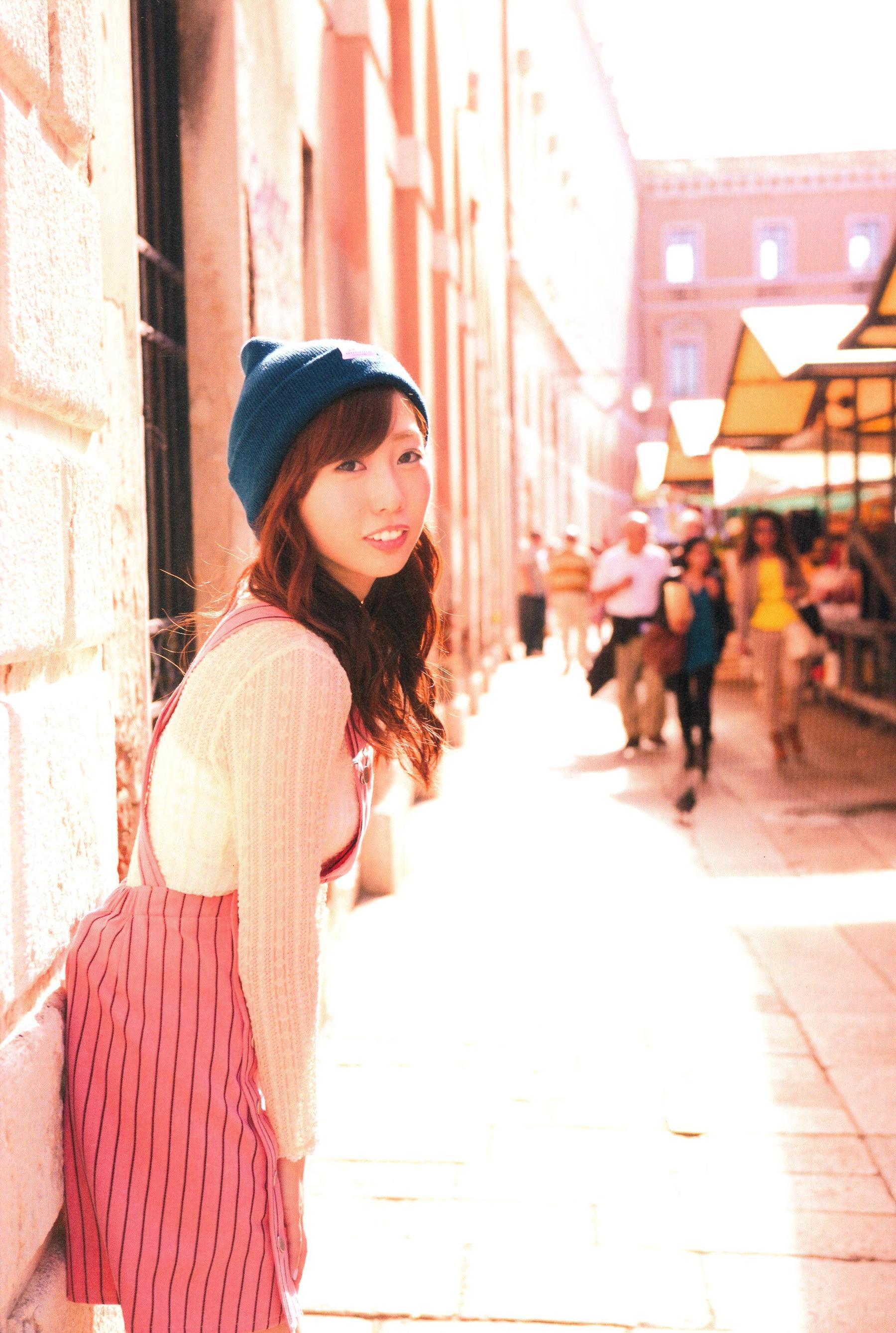 楠田亜衣奈 ファーストソロ写真集「くすくすくっすん」