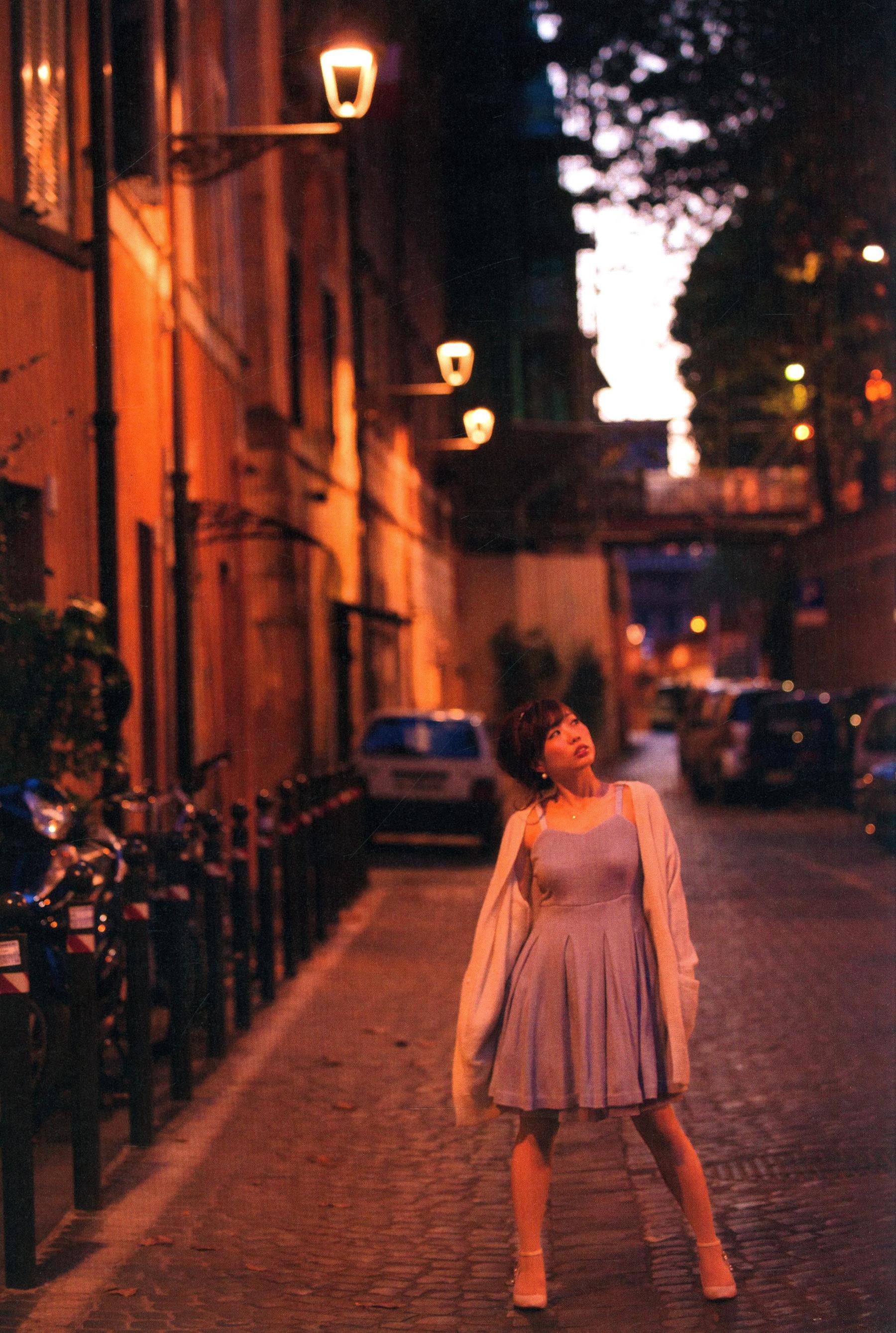 楠田亜衣奈 ファーストソロ写真集「くすくすくっすん」