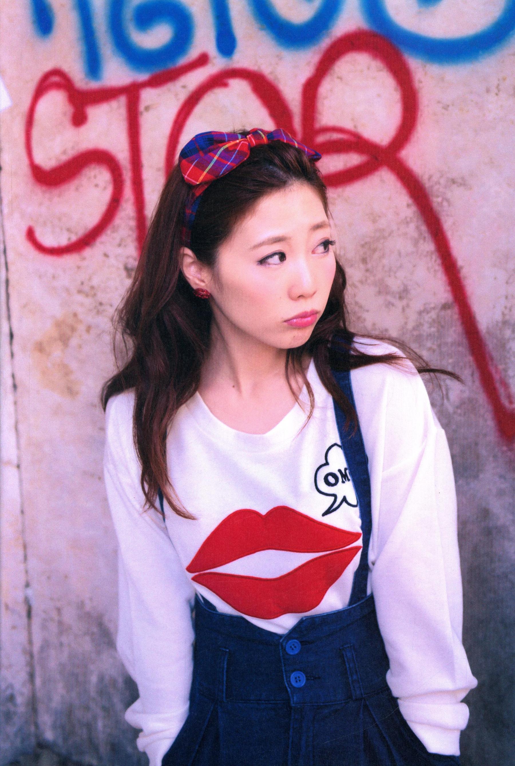 楠田亜衣奈 ファーストソロ写真集「くすくすくっすん」