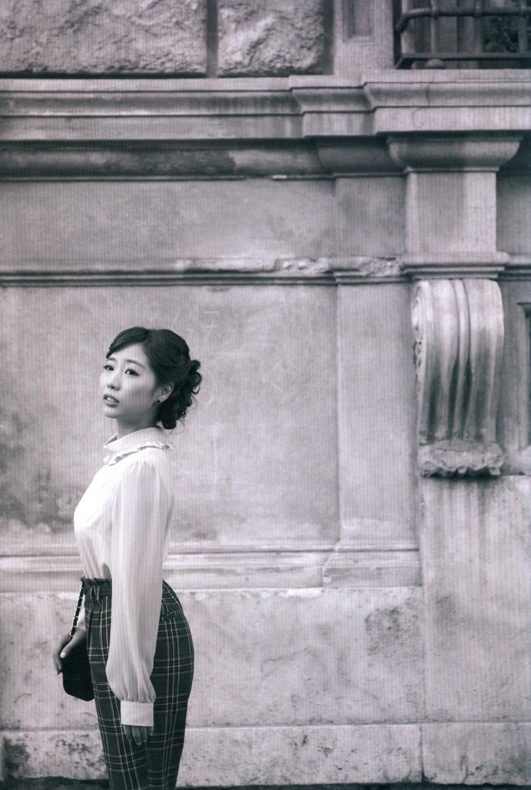 楠田亜衣奈 ファーストソロ写真集「くすくすくっすん」