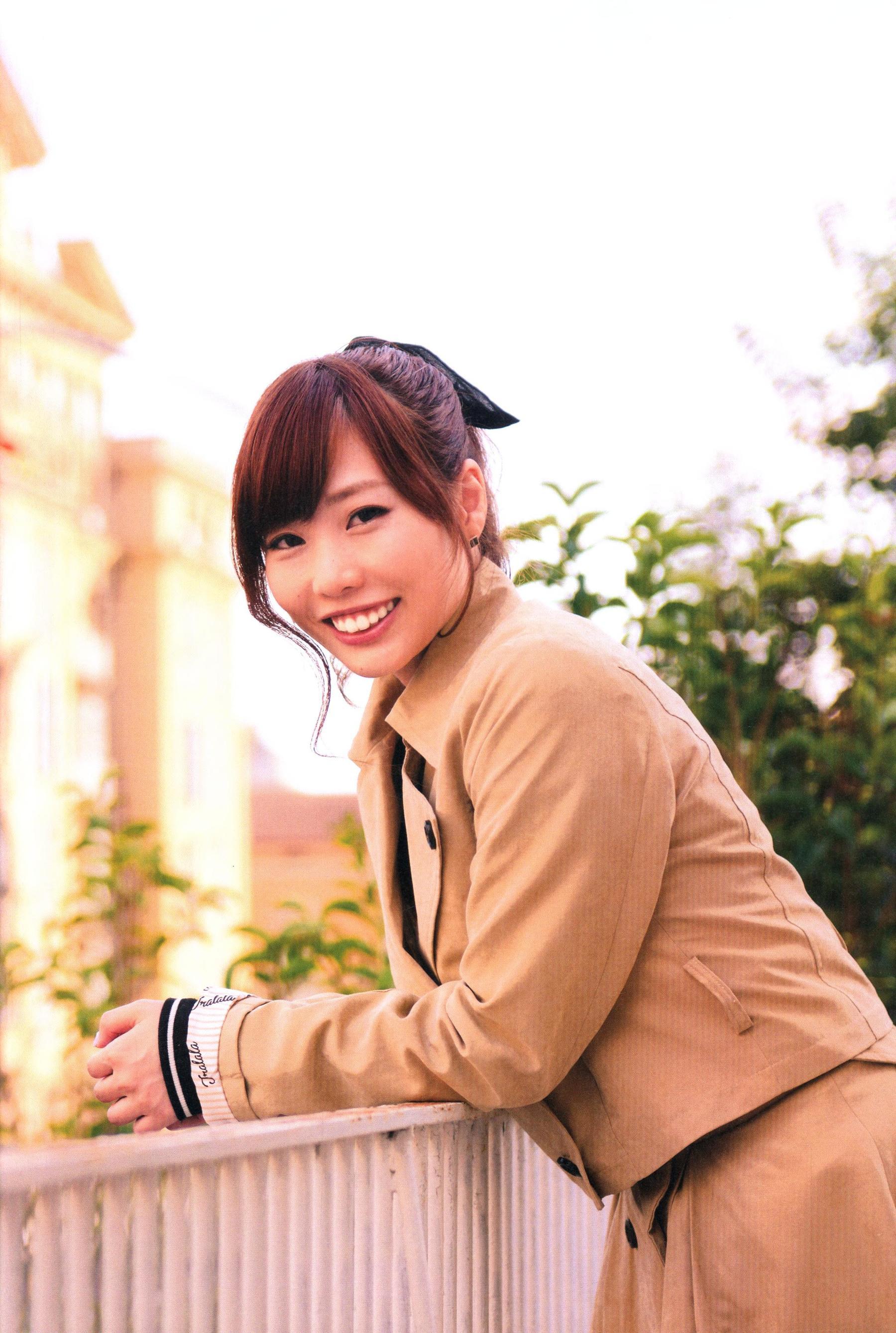 楠田亜衣奈 ファーストソロ写真集「くすくすくっすん」