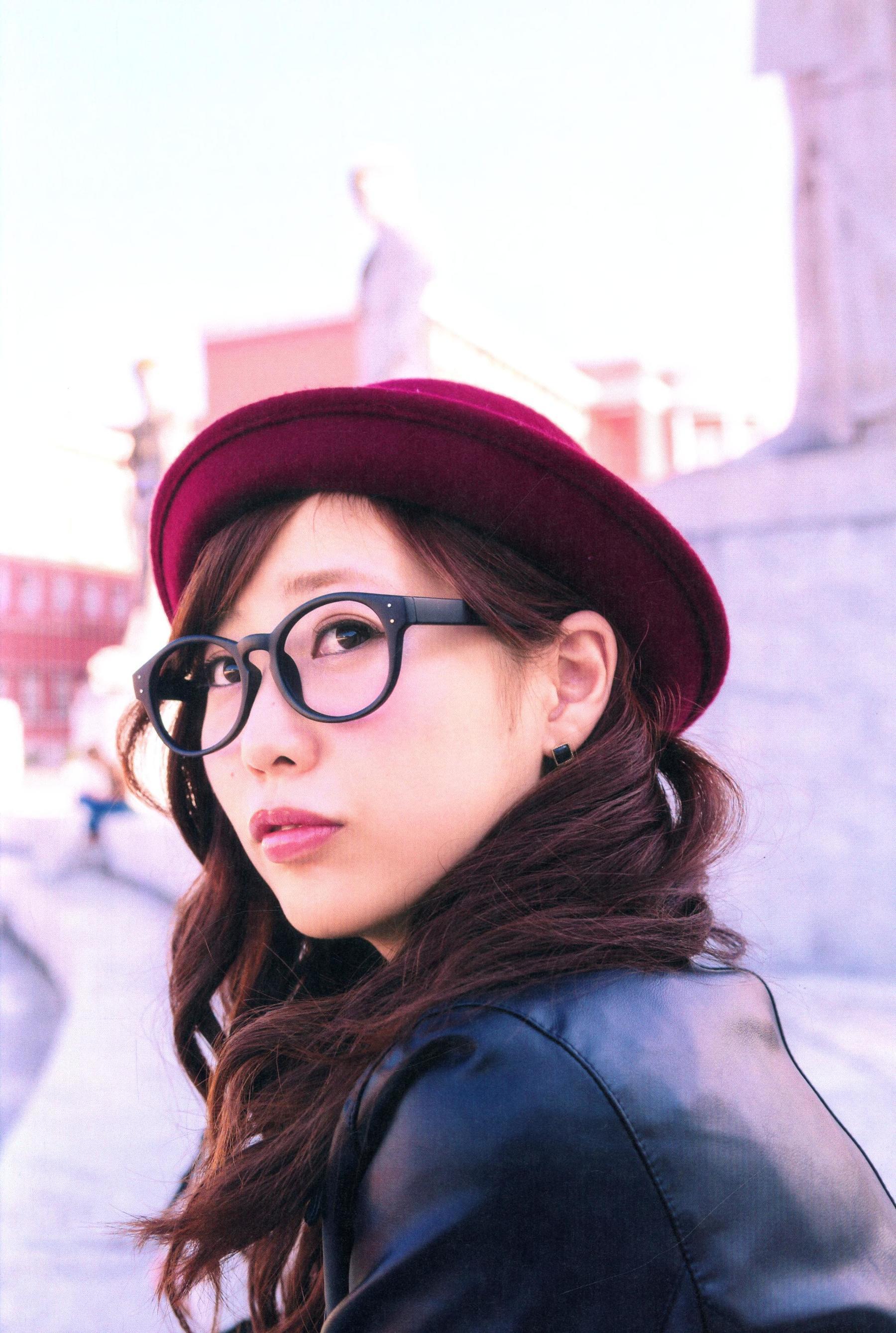 楠田亜衣奈 ファーストソロ写真集「くすくすくっすん」