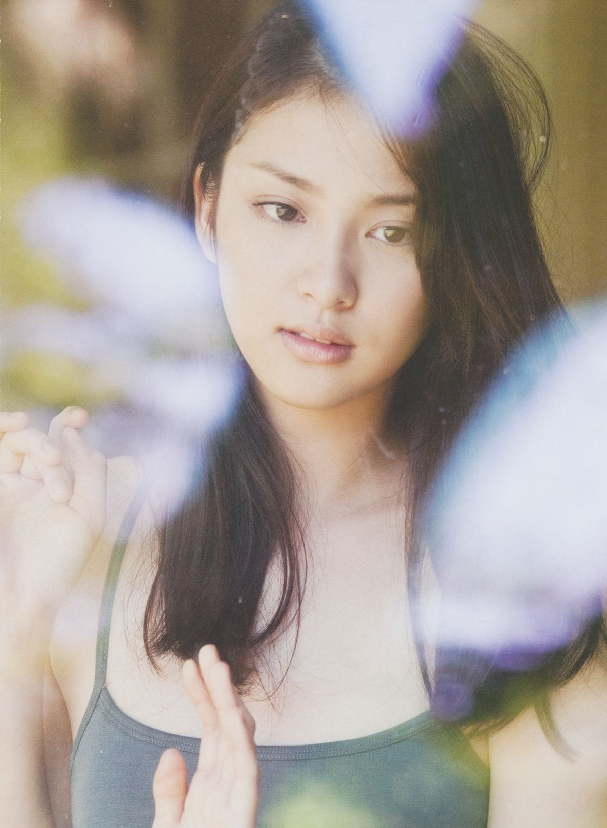 武井咲 《PLUMERIA》  摄影：桥本雅司