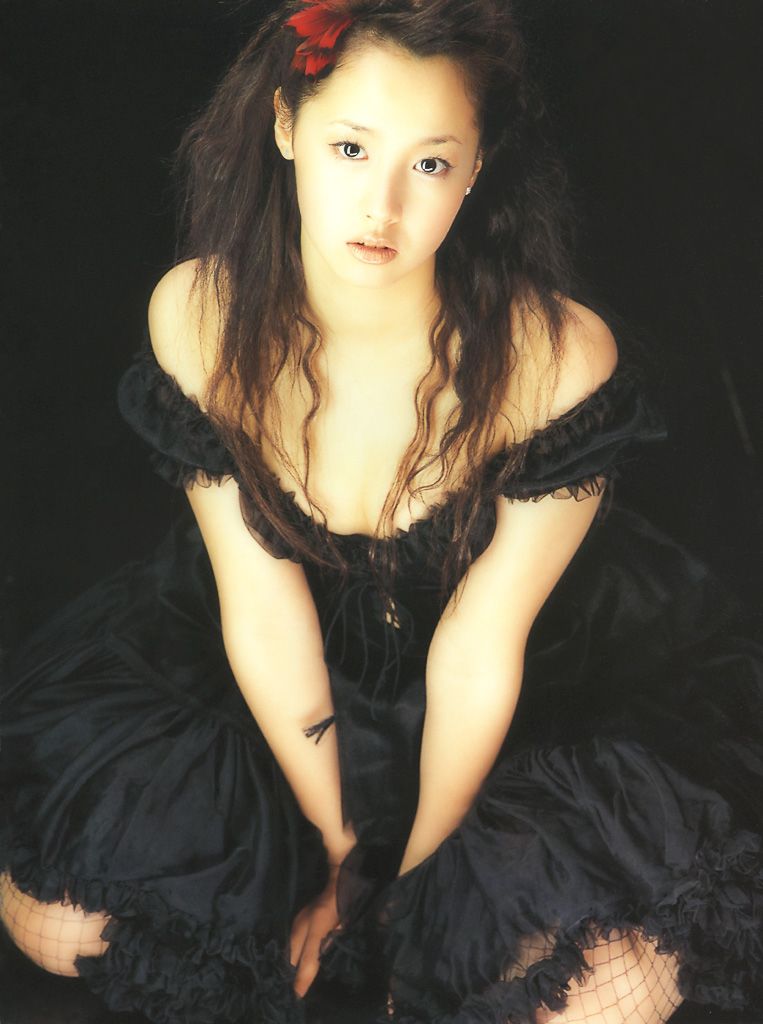 沢尻エリカ - 『erika』 写真集  撮影 橋本 雅司