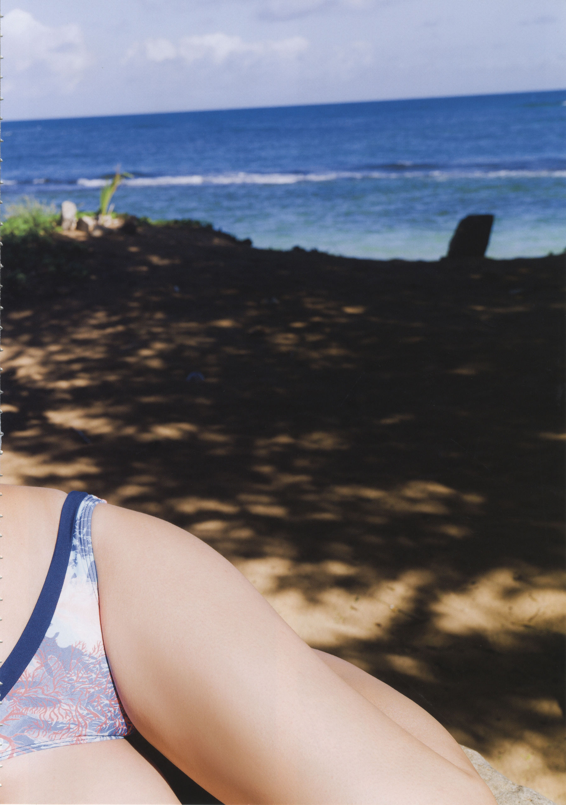 浅川梨奈 ファースト写真集 なないろ [HQ]