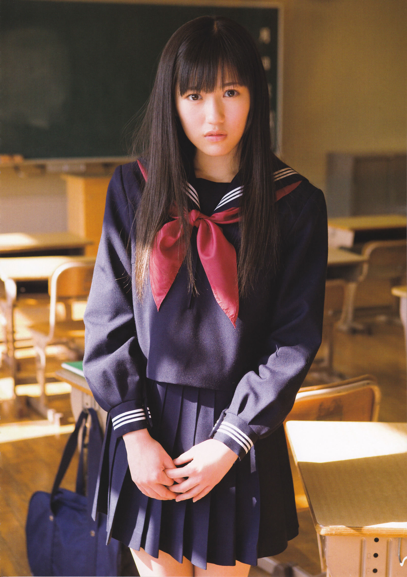 渡邊麻友『1st写真集 まゆゆ』 渡边达生
