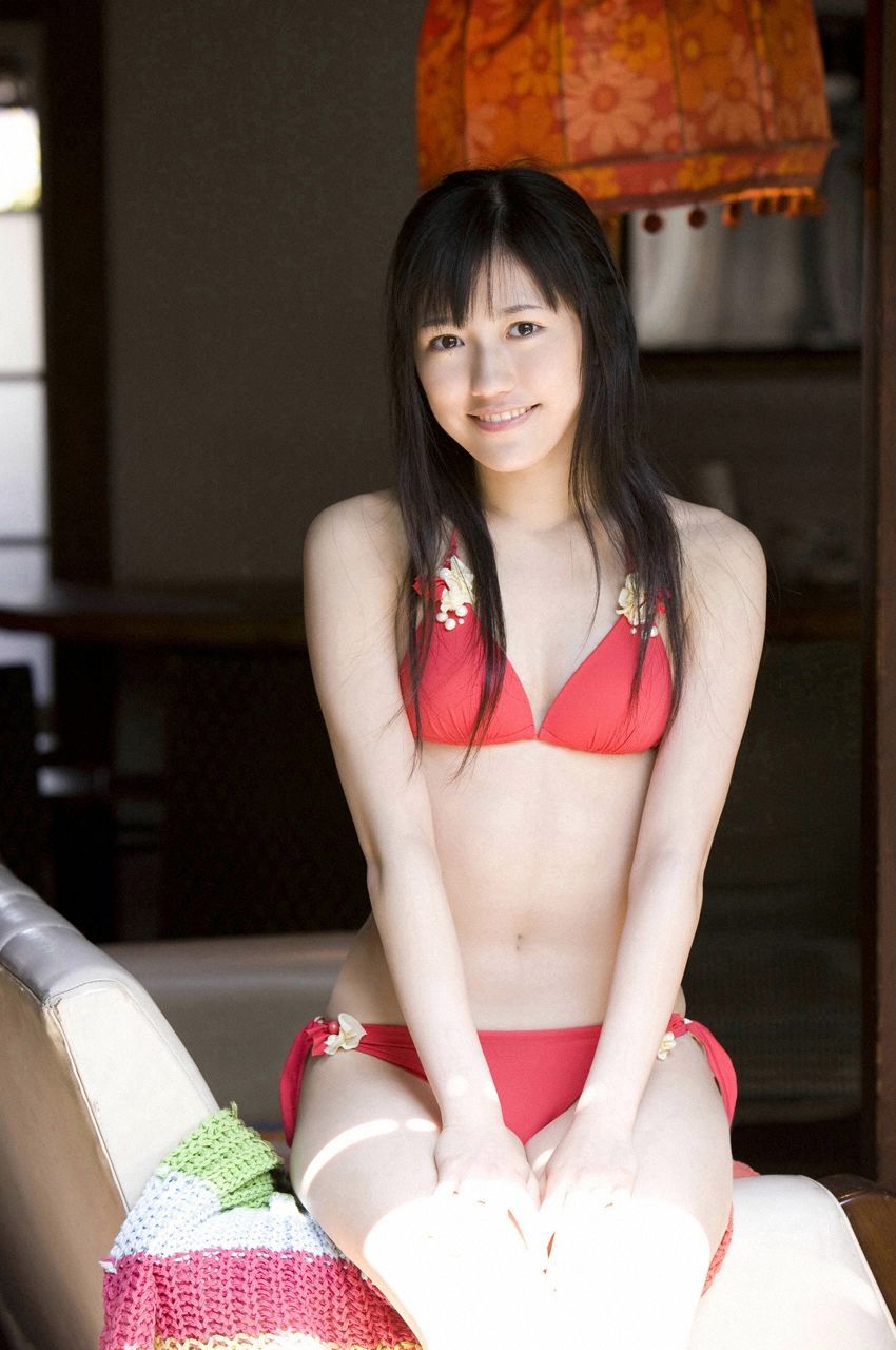 渡邊麻友『1st写真集 まゆゆ』 渡边达生