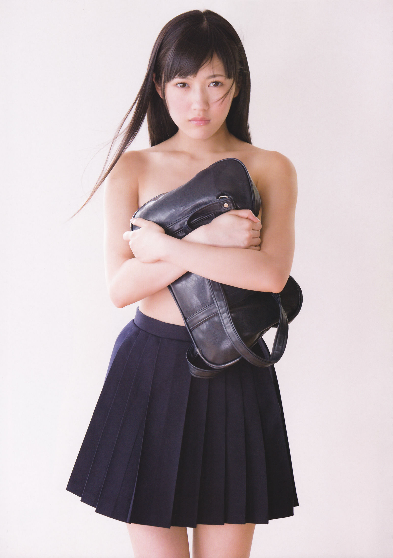 渡邊麻友『1st写真集 まゆゆ』 渡边达生