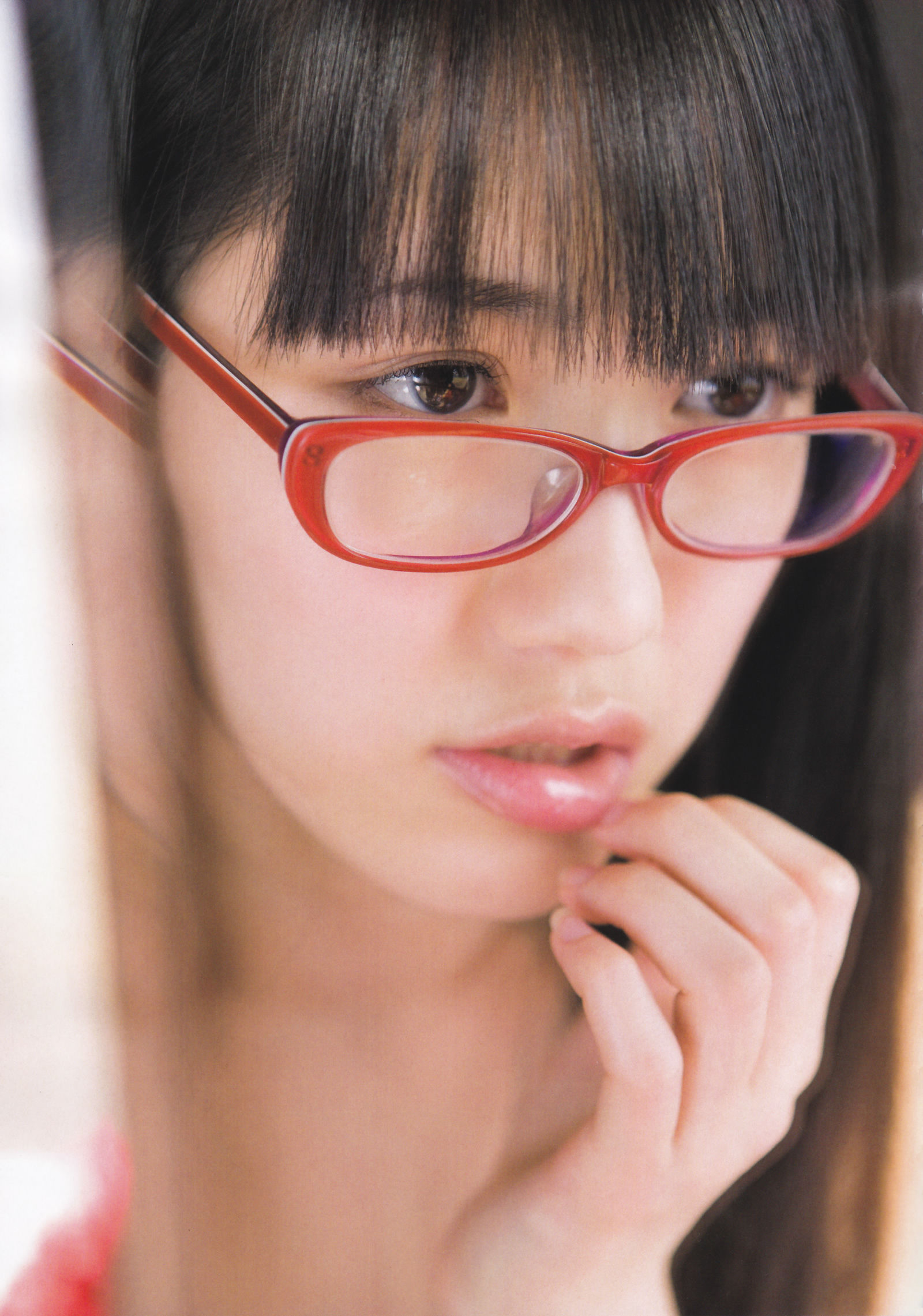 渡邊麻友『1st写真集 まゆゆ』 渡边达生