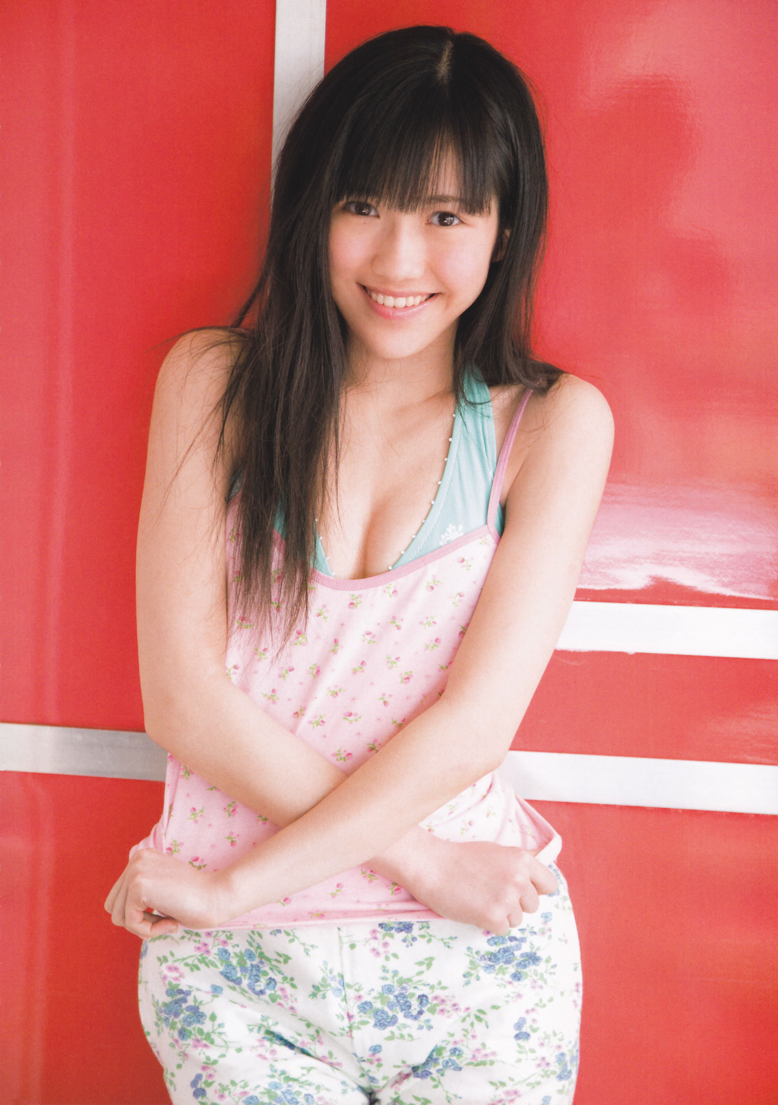 渡邊麻友『1st写真集 まゆゆ』 渡边达生