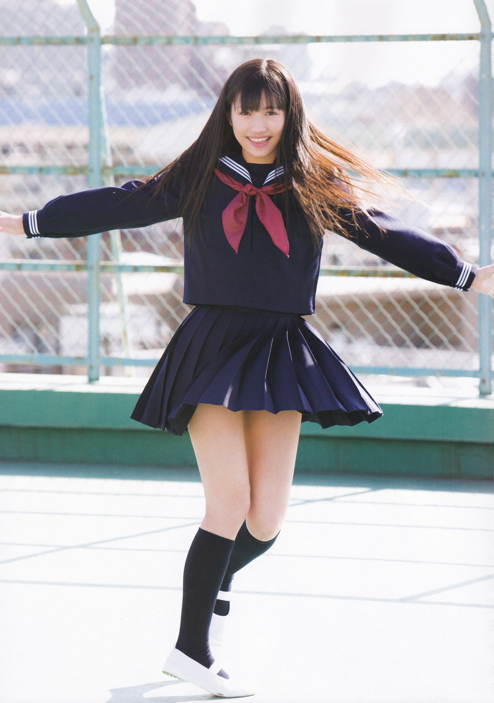 渡邊麻友『1st写真集 まゆゆ』 渡边达生