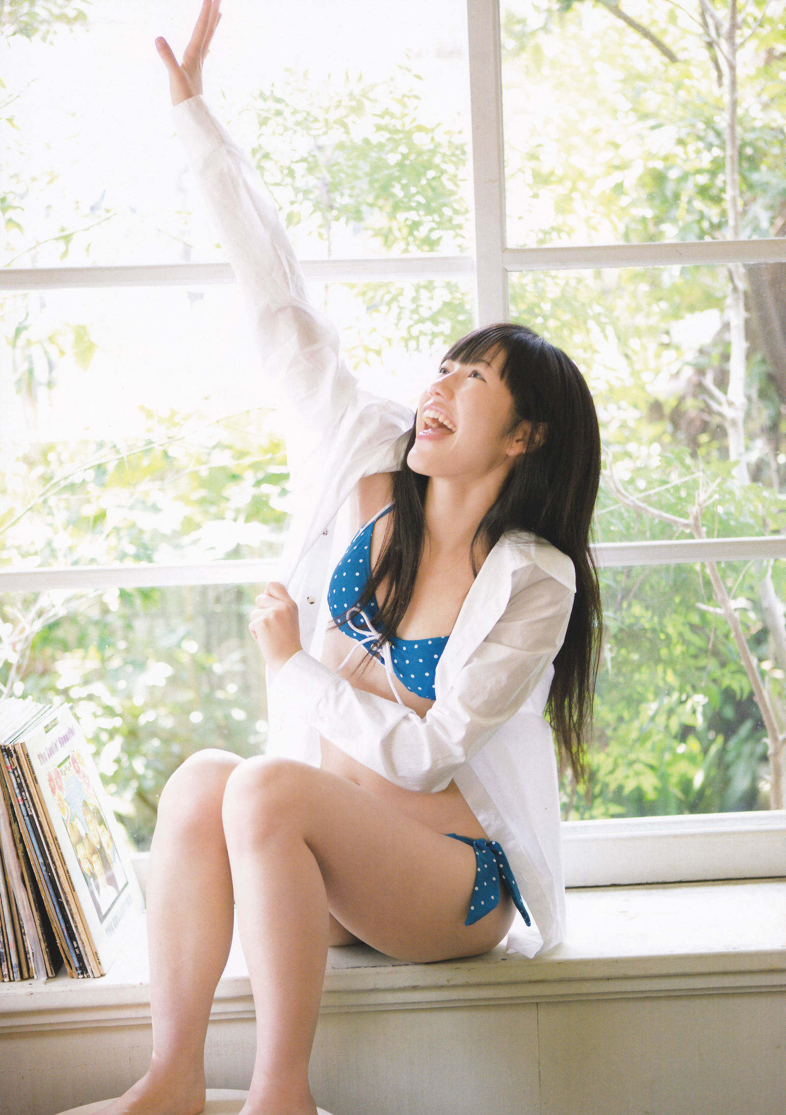渡邊麻友『1st写真集 まゆゆ』 渡边达生