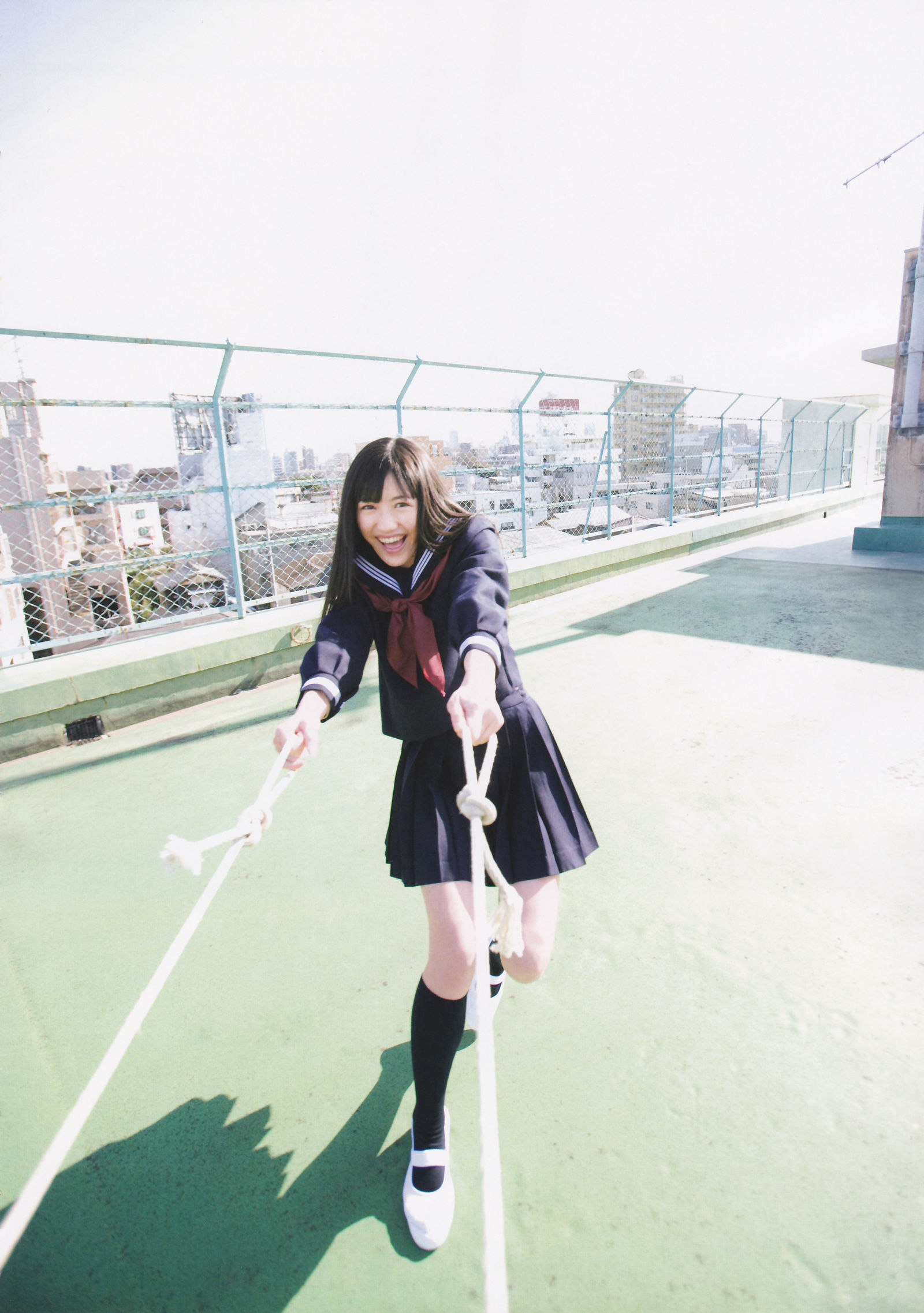 渡邊麻友『1st写真集 まゆゆ』 渡边达生