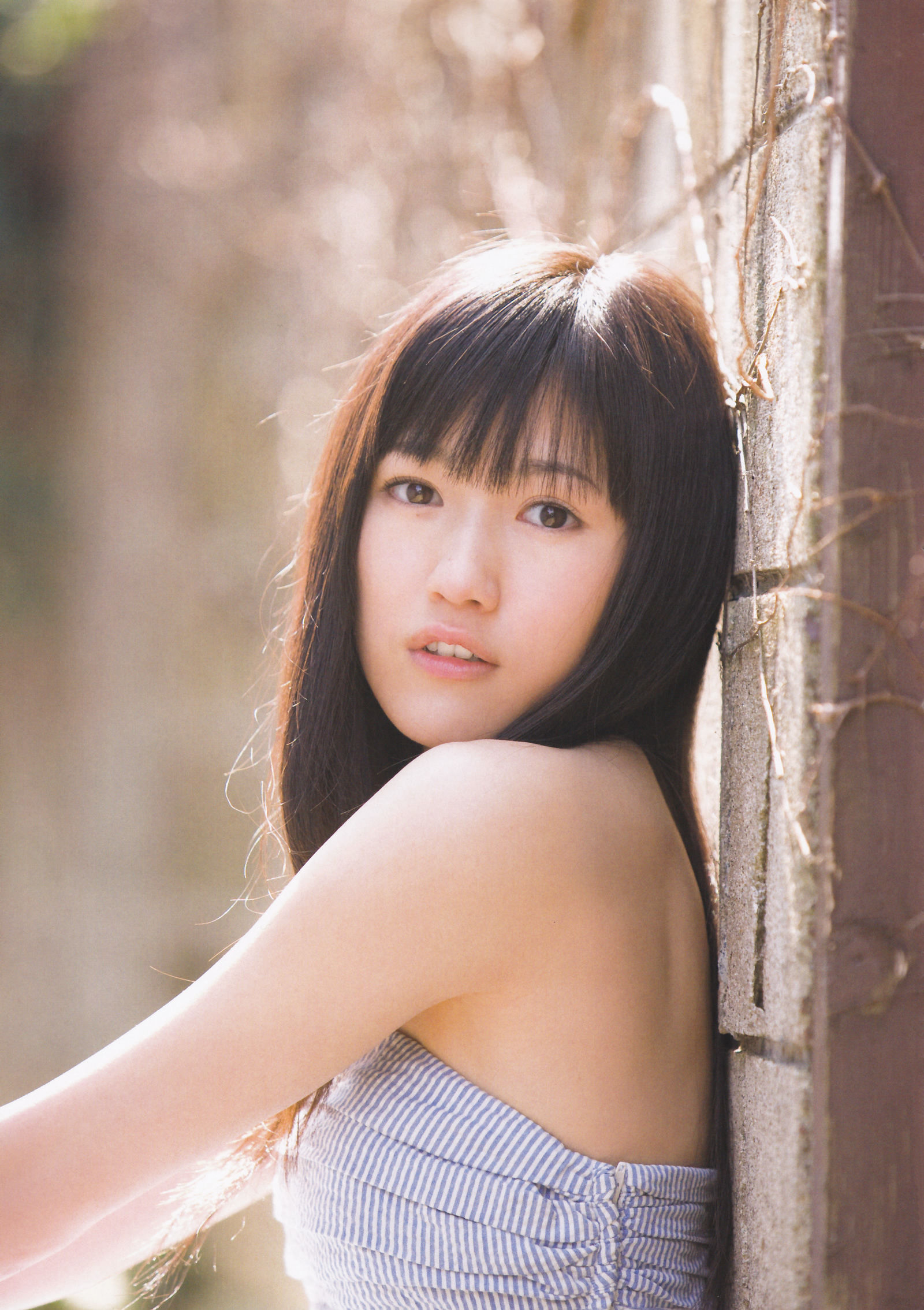 渡邊麻友『1st写真集 まゆゆ』 渡边达生