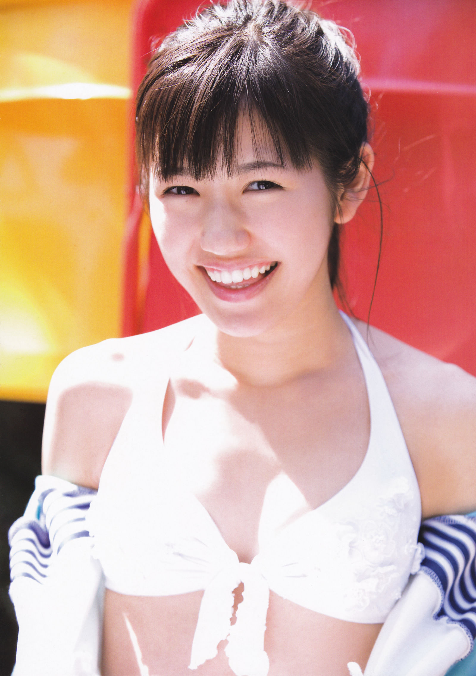 渡邊麻友『1st写真集 まゆゆ』 渡边达生