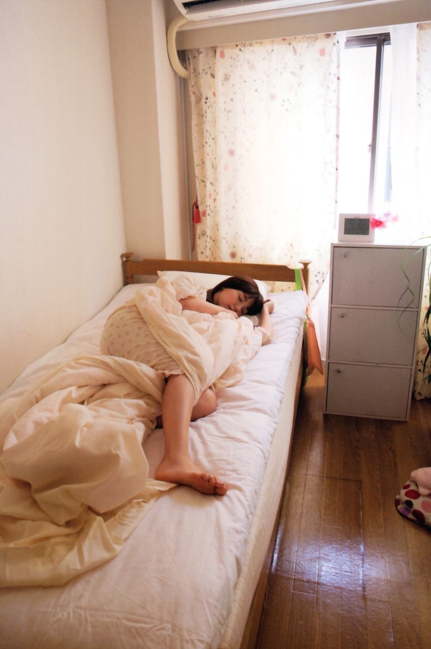 篠崎愛 『Love Scenes』 写真集