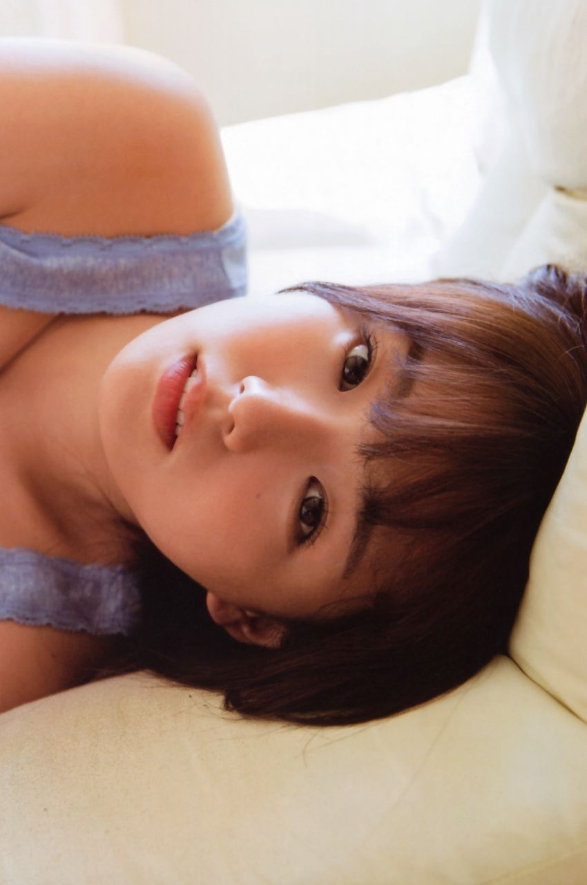 篠崎愛 『Love Scenes』 写真集