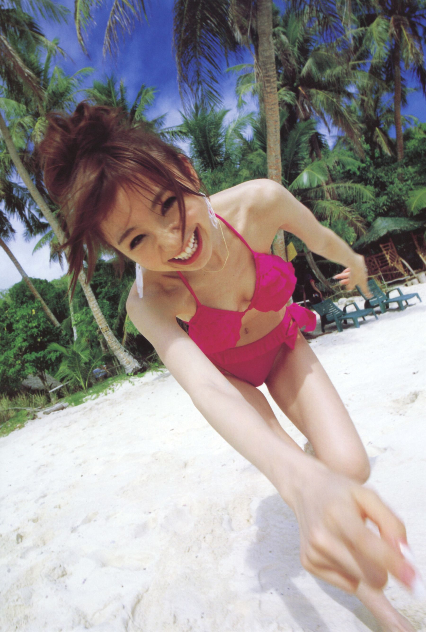 篠田麻里子 Mariko Shinoda《Pendulum》