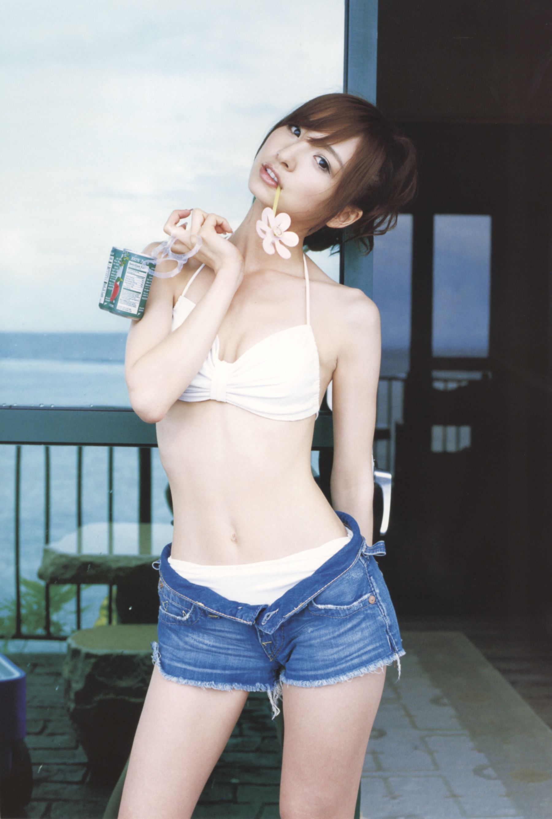 篠田麻里子 Mariko Shinoda《Pendulum》