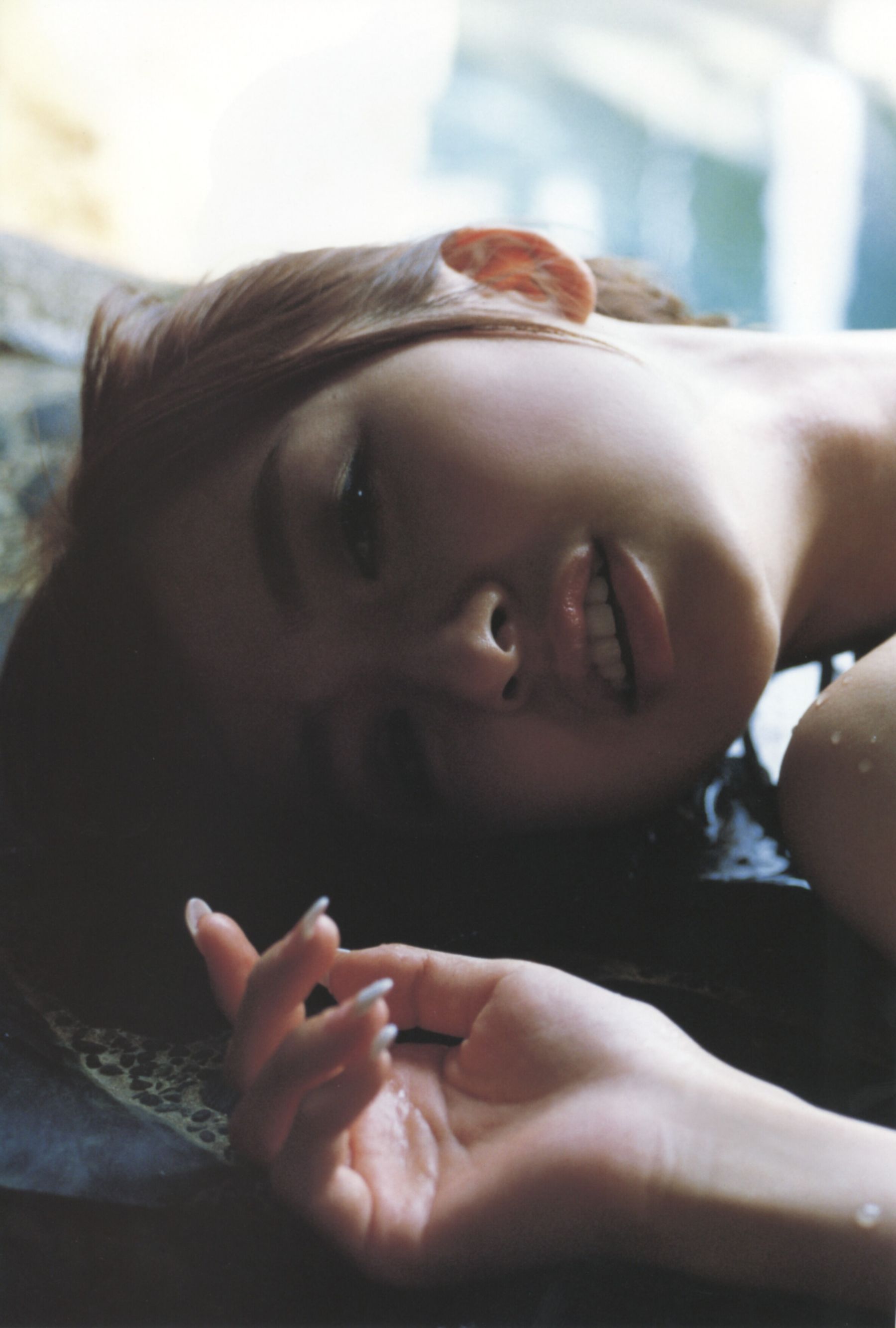 篠田麻里子 Mariko Shinoda《Pendulum》