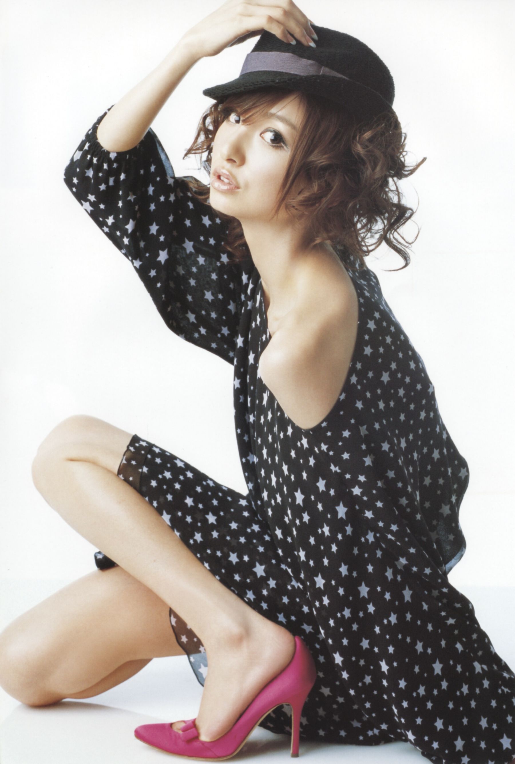 篠田麻里子 Mariko Shinoda《Pendulum》