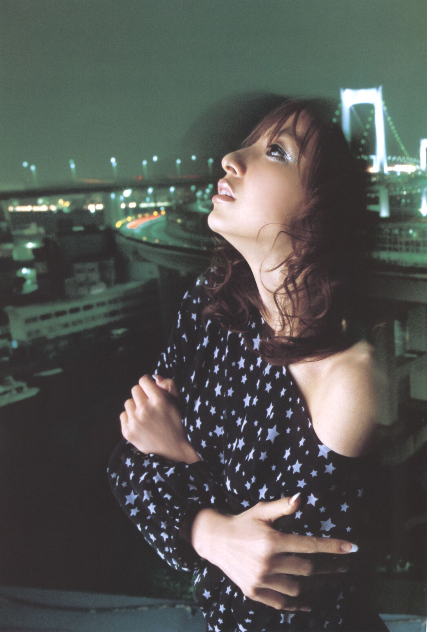 篠田麻里子 Mariko Shinoda《Pendulum》