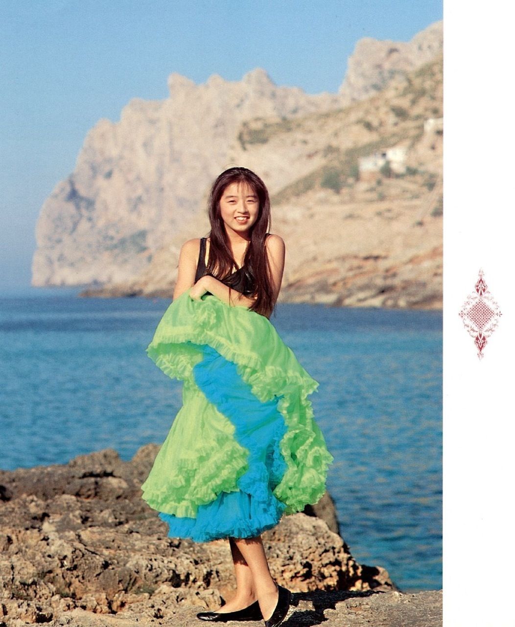 高冈早纪 COVER ROMANCERO