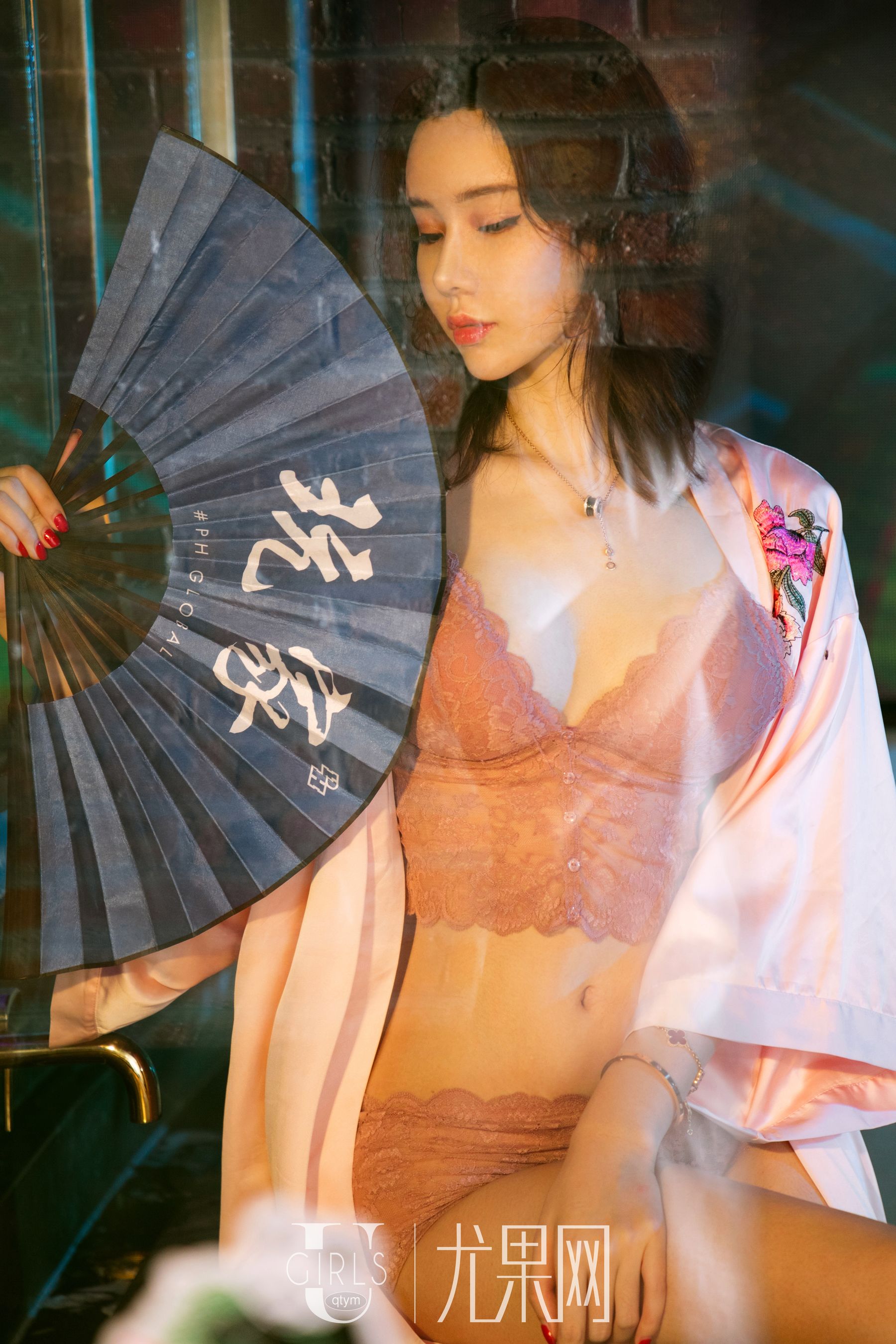 [尤果Ugirls] T036 Amanda&萌琪琪&夏玲蔓&葵皇&萱宸 猎艳