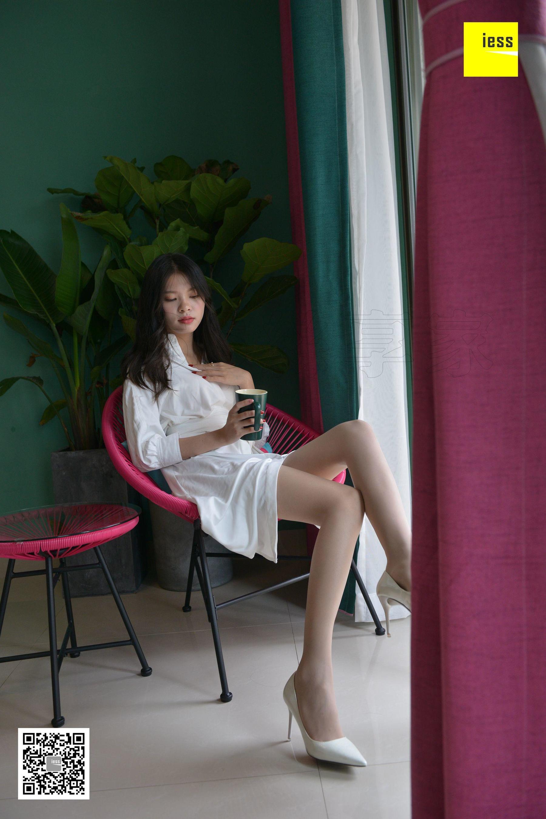 [异思趣向IESS]  模特：七七 《七七的仙女白裙》