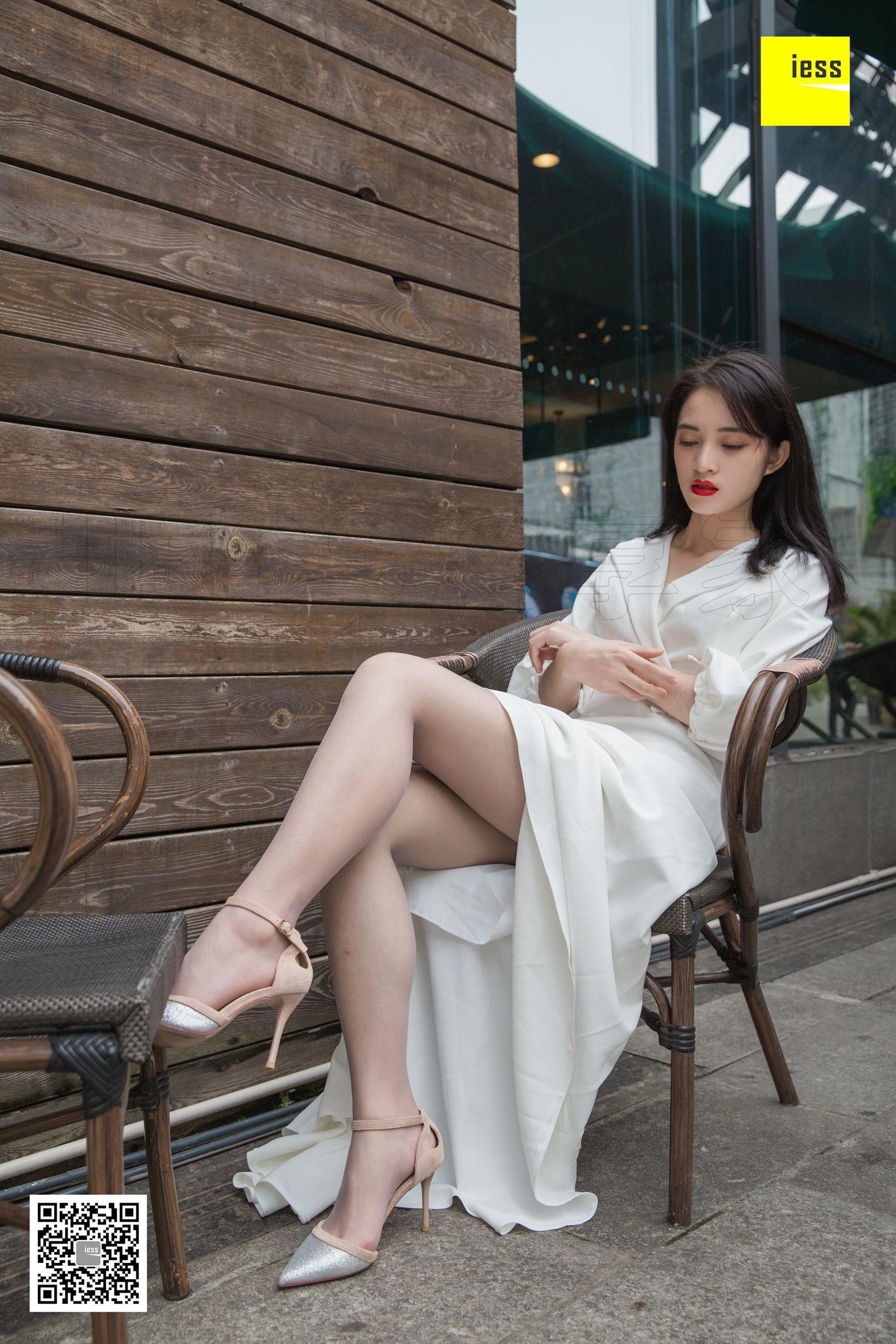 [异思趣向IESS]  模特：姗姗 《烈焰红唇白长裙》