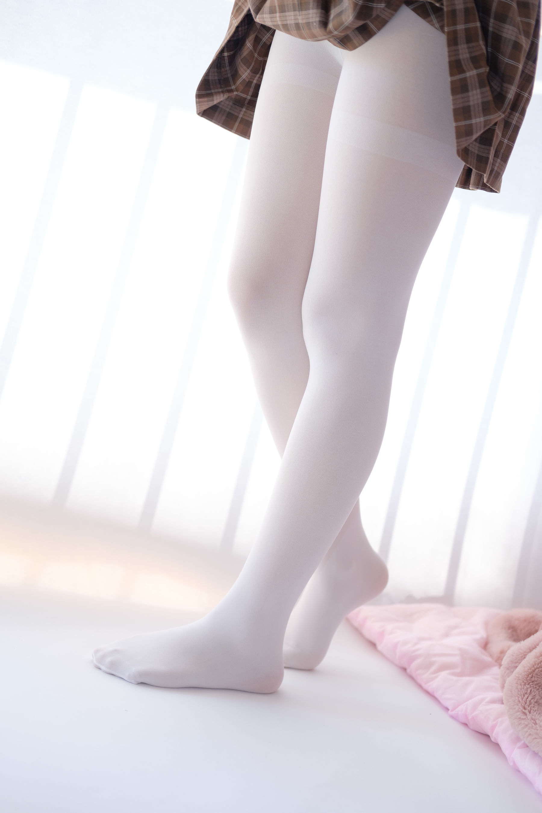 [森萝财团] X-011 白丝少女的午休时间