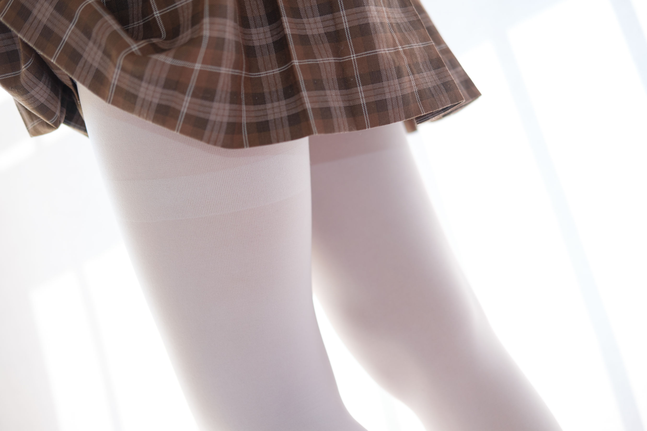 [森萝财团] X-011 白丝少女的午休时间