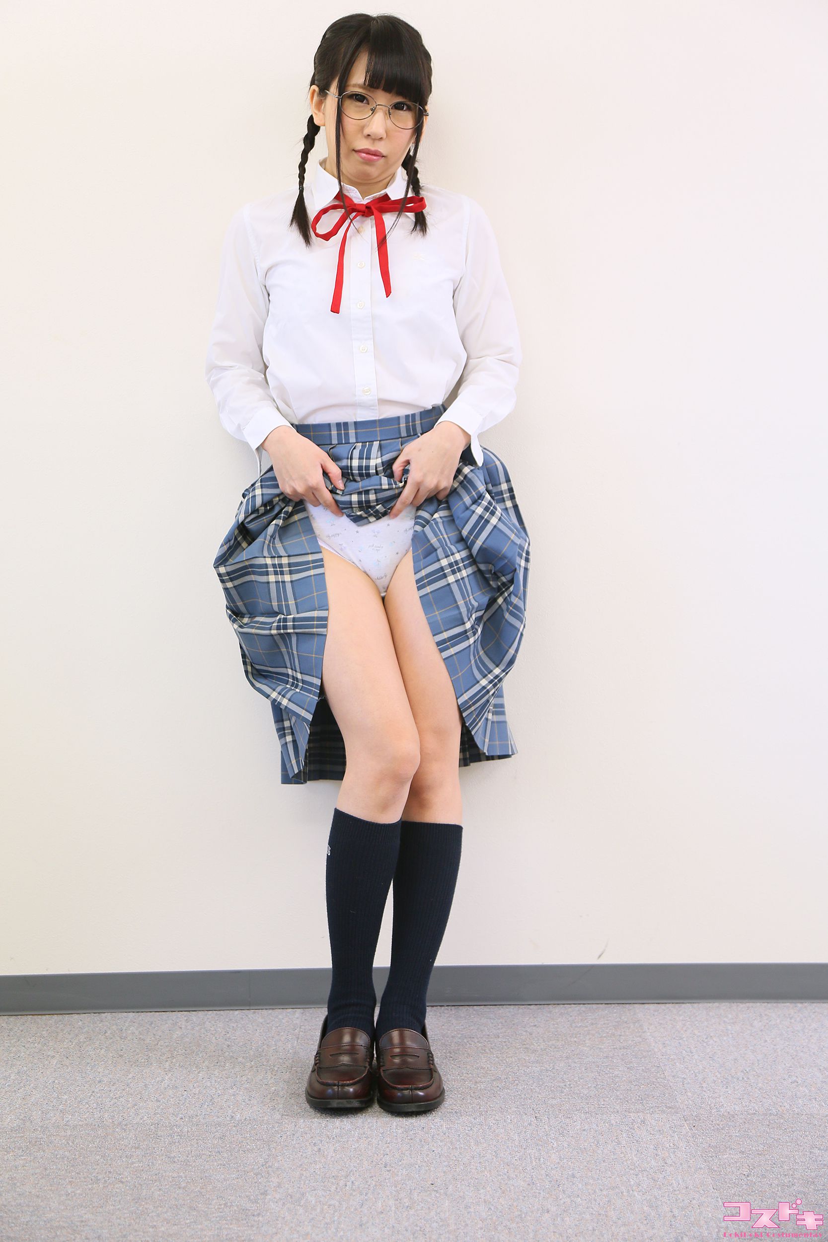 [Cosdoki] Hinano Asari 麻里ひなの asarihinano_pic_seifuku1