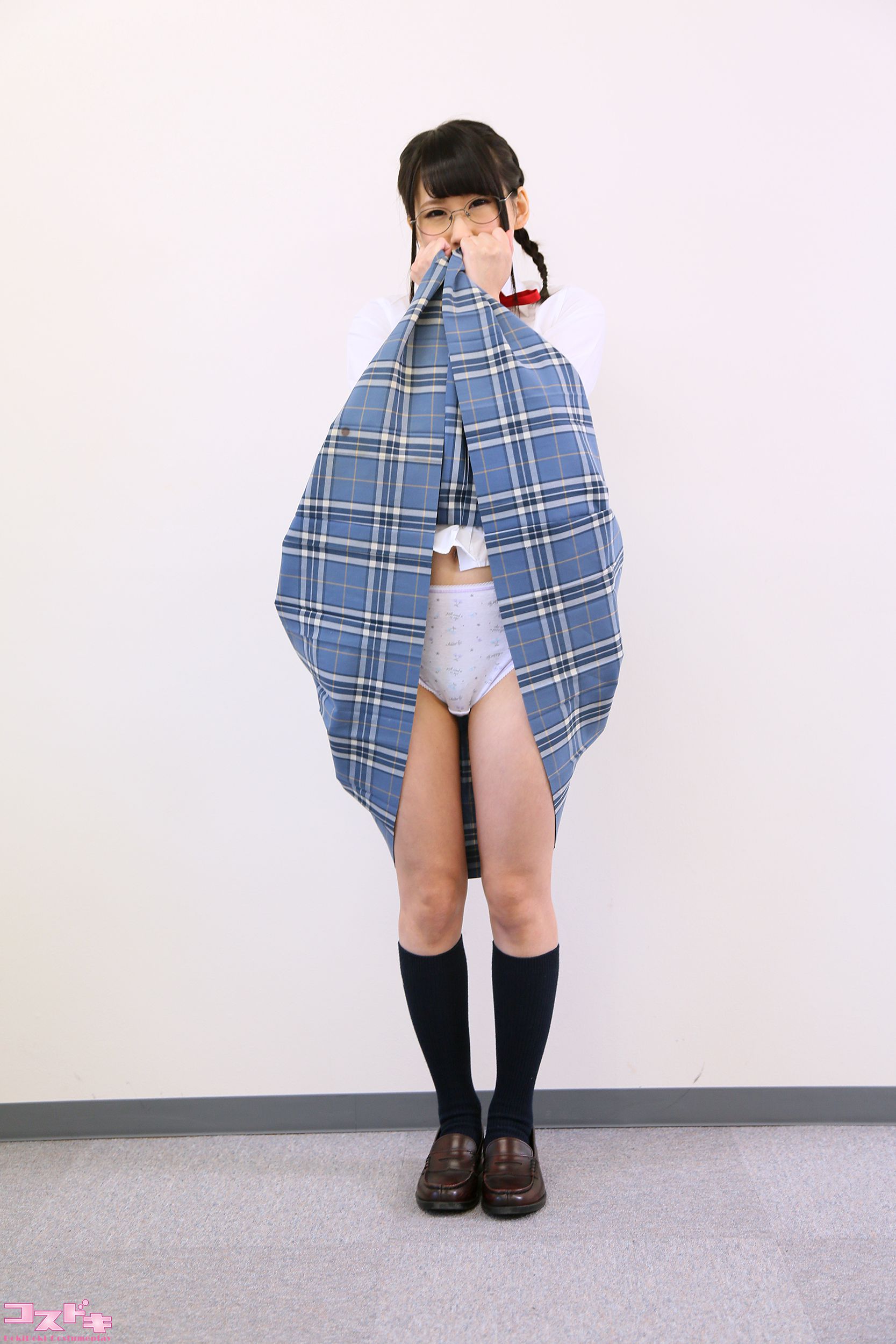 [Cosdoki] Hinano Asari 麻里ひなの asarihinano_pic_seifuku1
