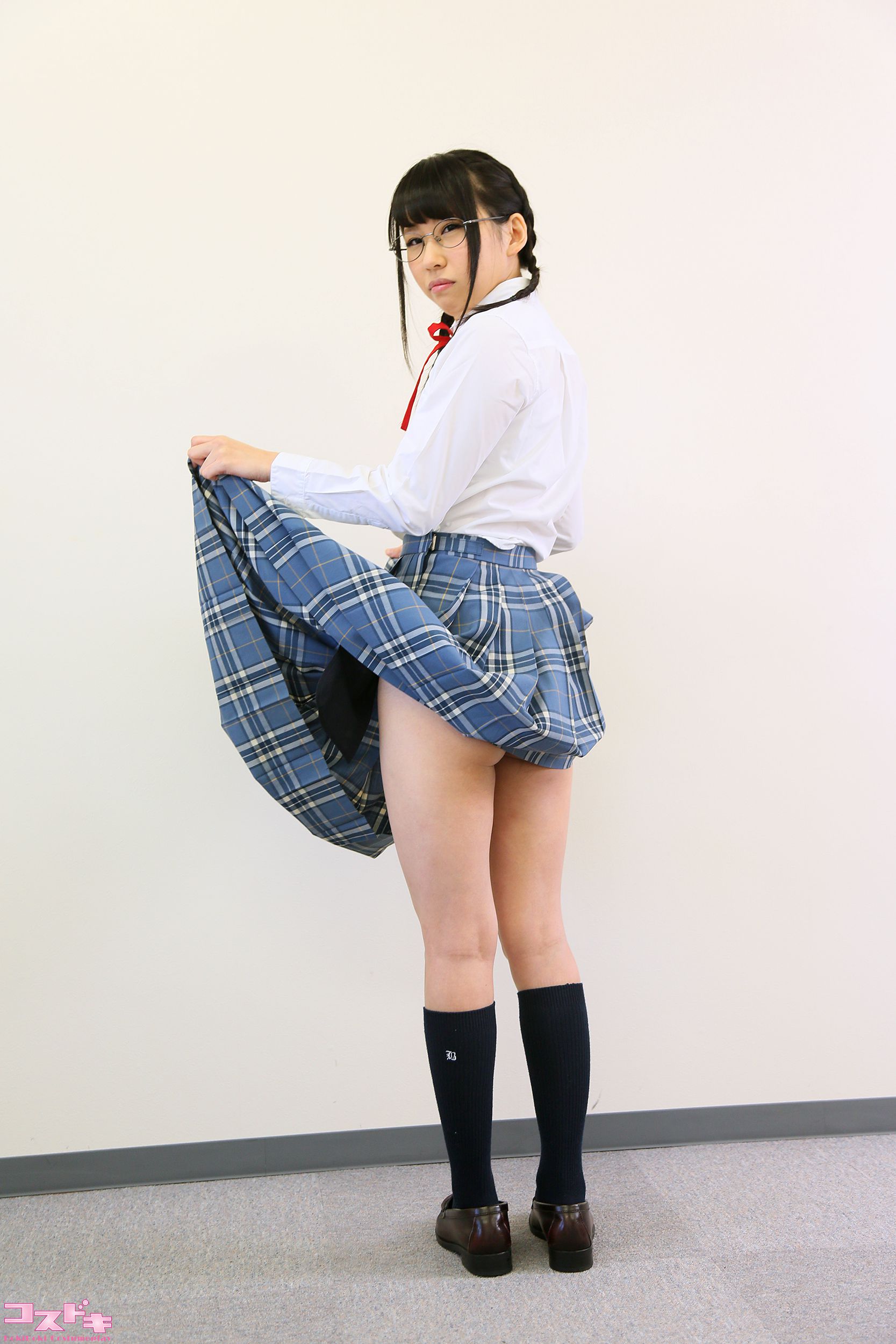 [Cosdoki] Hinano Asari 麻里ひなの asarihinano_pic_seifuku1
