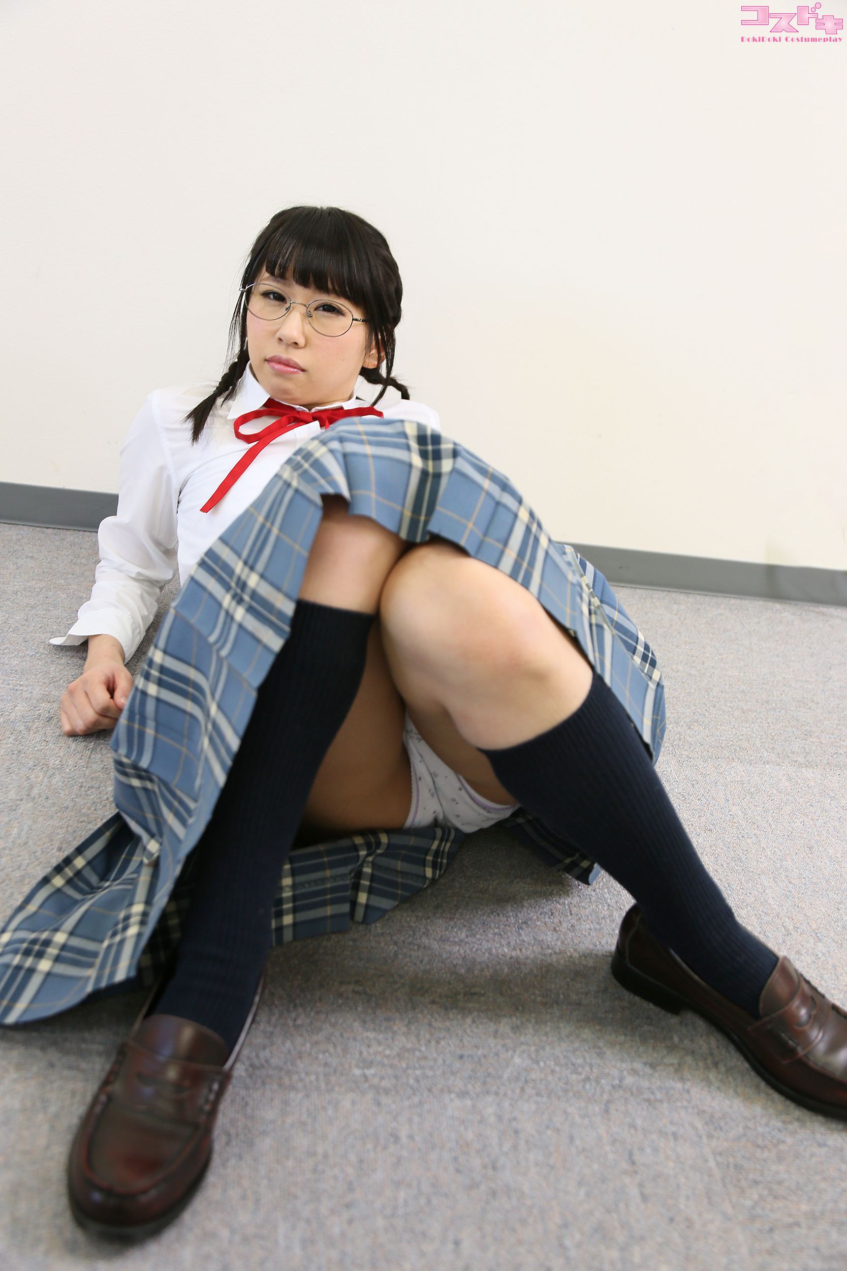 [Cosdoki] Hinano Asari 麻里ひなの asarihinano_pic_seifuku1