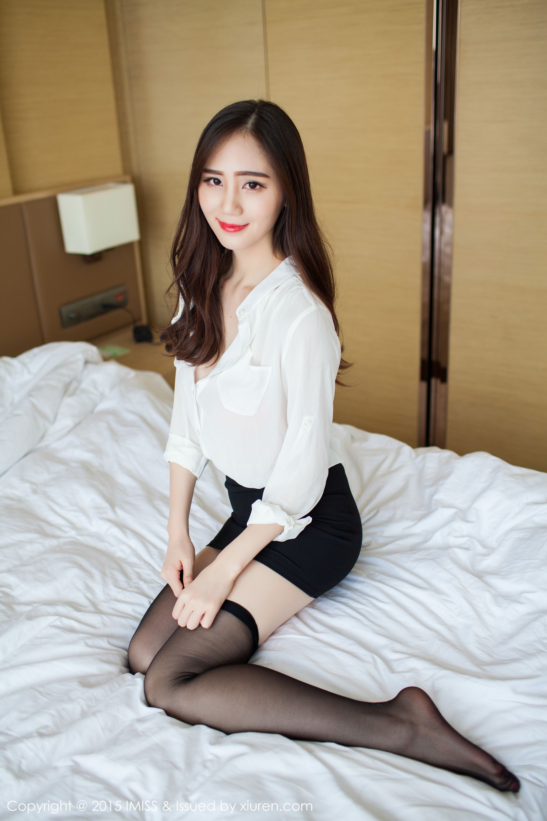 SISY思《黑丝OL》 [爱蜜社IMiss] Vol.027