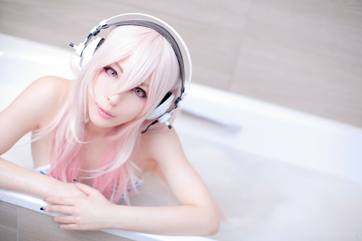 Usagi 《Sonicomi 》Super Sonico [Rabbit hutch]