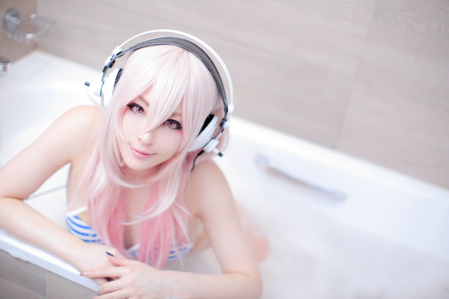 Usagi 《Sonicomi 》Super Sonico [Rabbit hutch]
