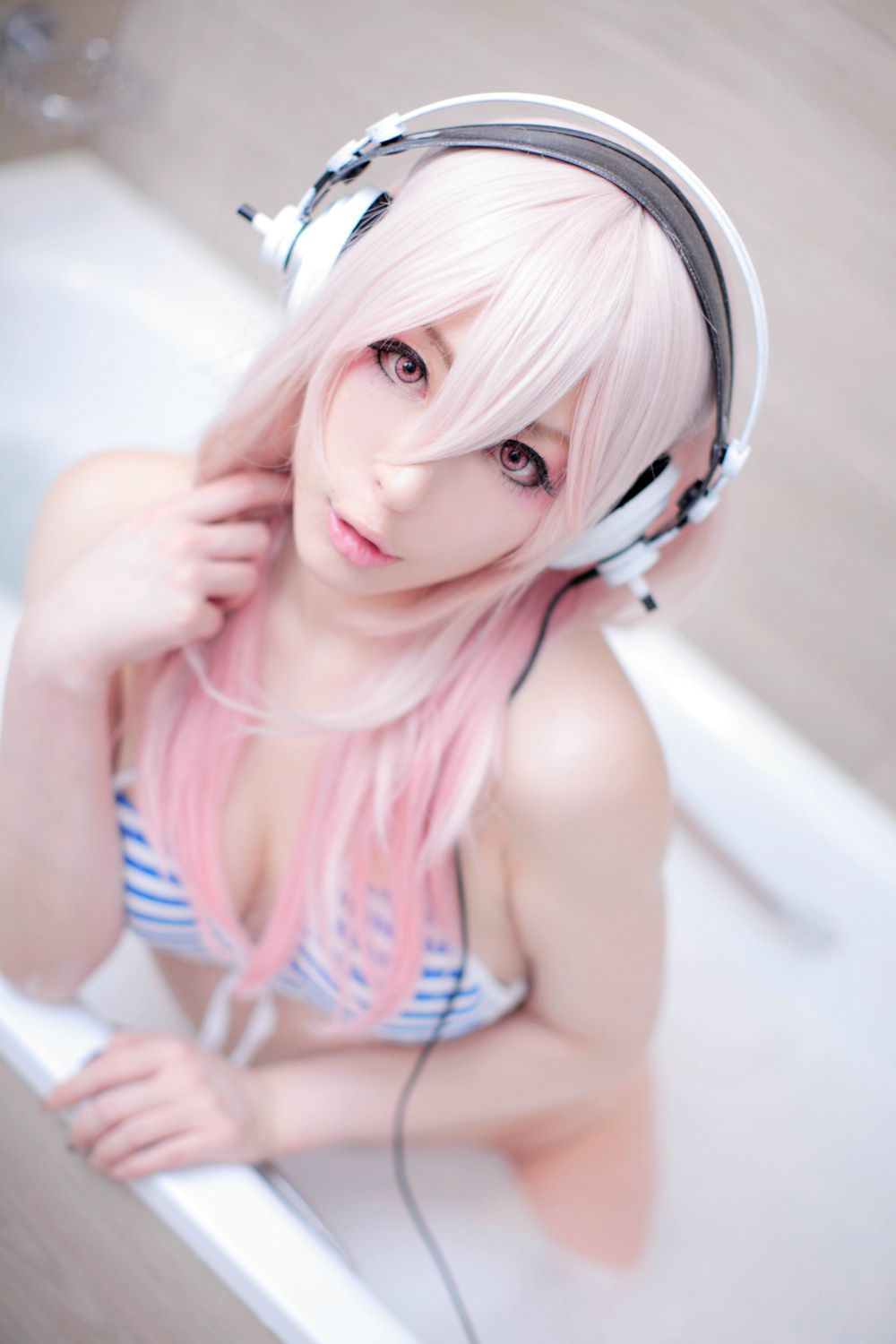 Usagi 《Sonicomi 》Super Sonico [Rabbit hutch]