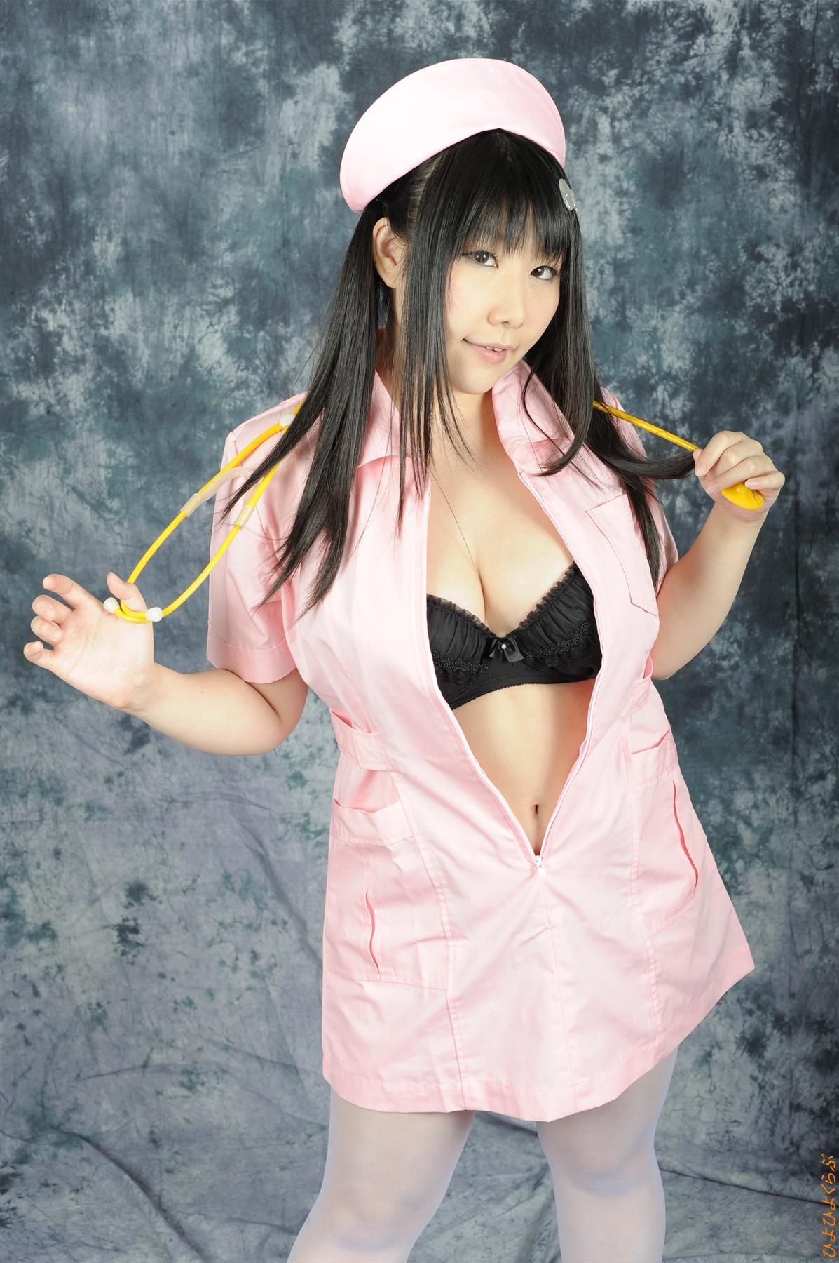 丹雫ひよ (Nishizuku Hiyo) [Poyoyon Hospital] Nurse [HiyoHiyo Club]