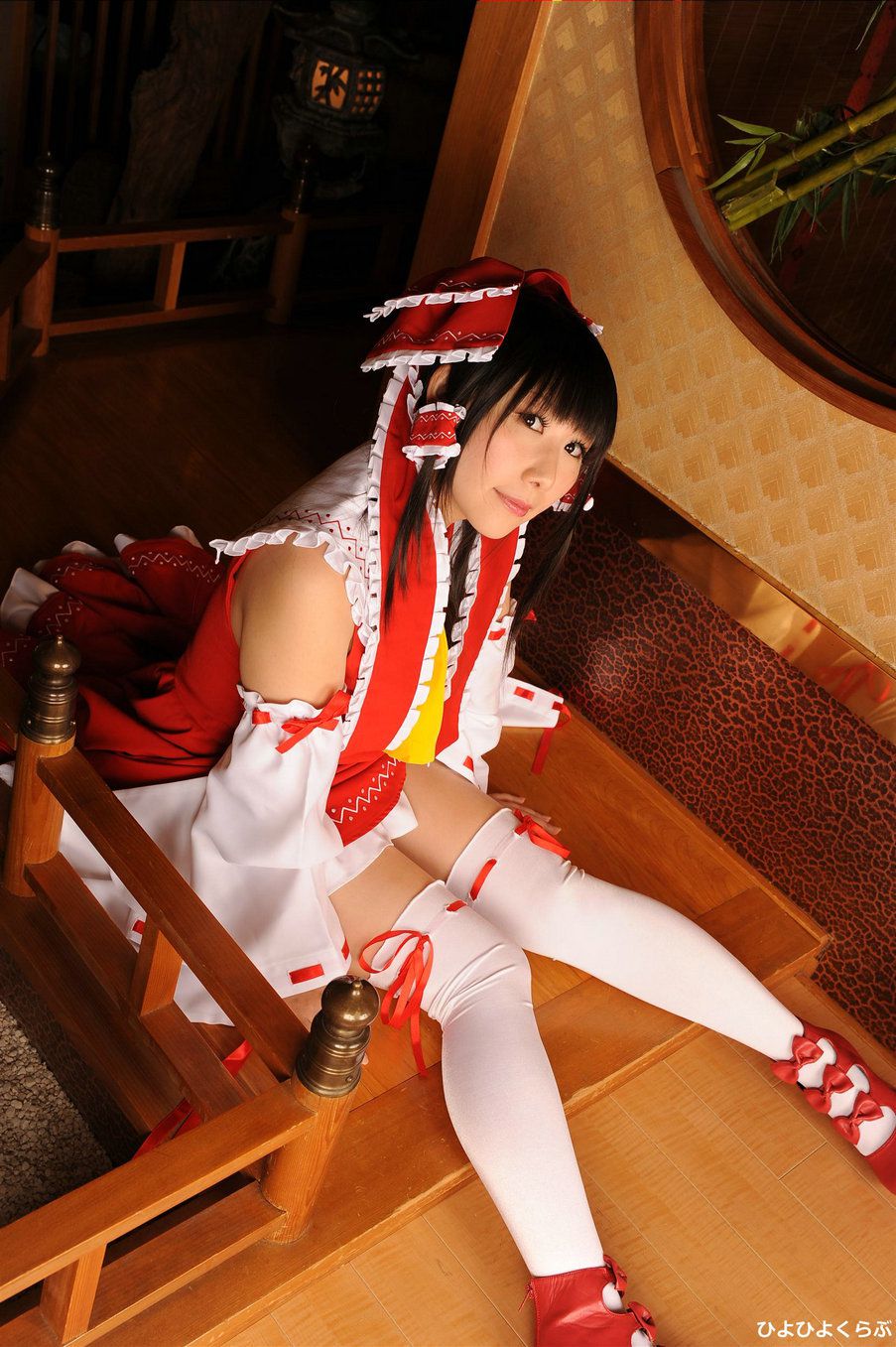 丹雫ひよ (Nishizuku Hiyo) 《東方Project》Hakurei Reimu  [HiyoHiyo Club]