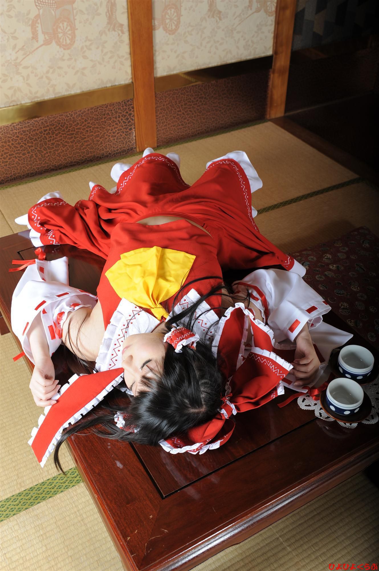丹雫ひよ (Nishizuku Hiyo) 《東方Project》博麗霊夢   [HiyoHiyo Club]