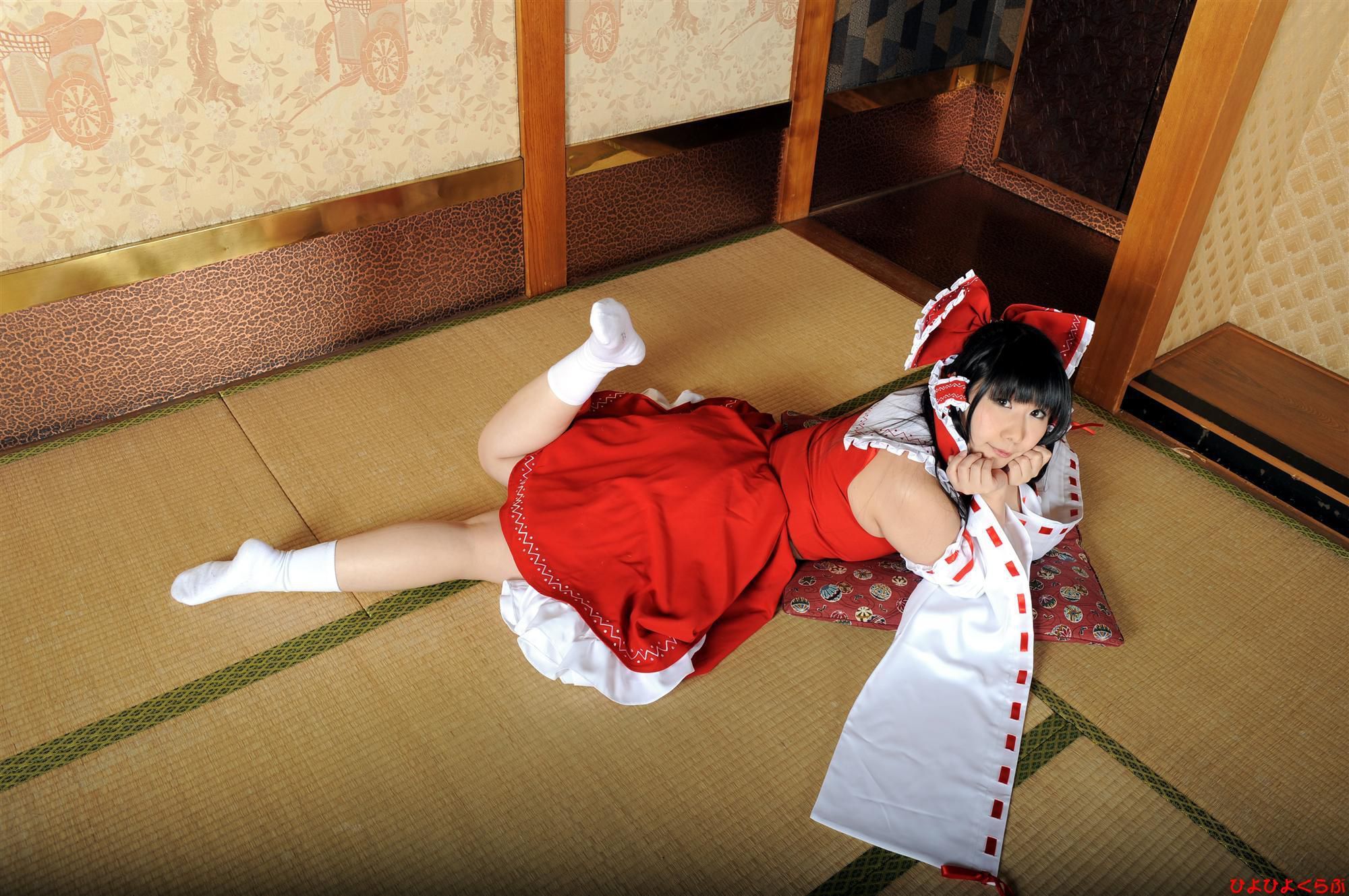 丹雫ひよ (Nishizuku Hiyo) 《東方Project》博麗霊夢   [HiyoHiyo Club]
