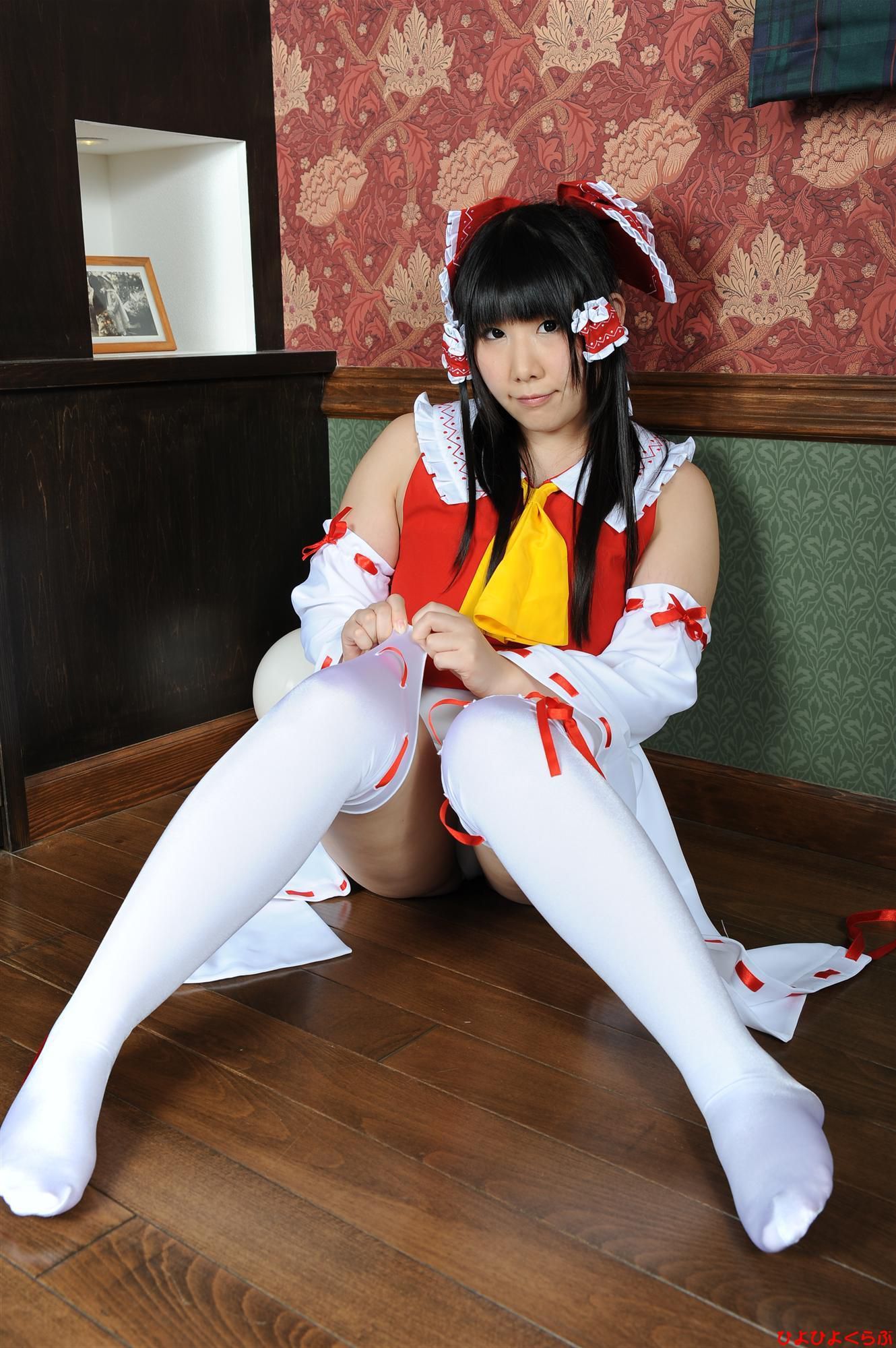 丹雫ひよ (Nishizuku Hiyo) 《東方Project》博麗霊夢   [HiyoHiyo Club]