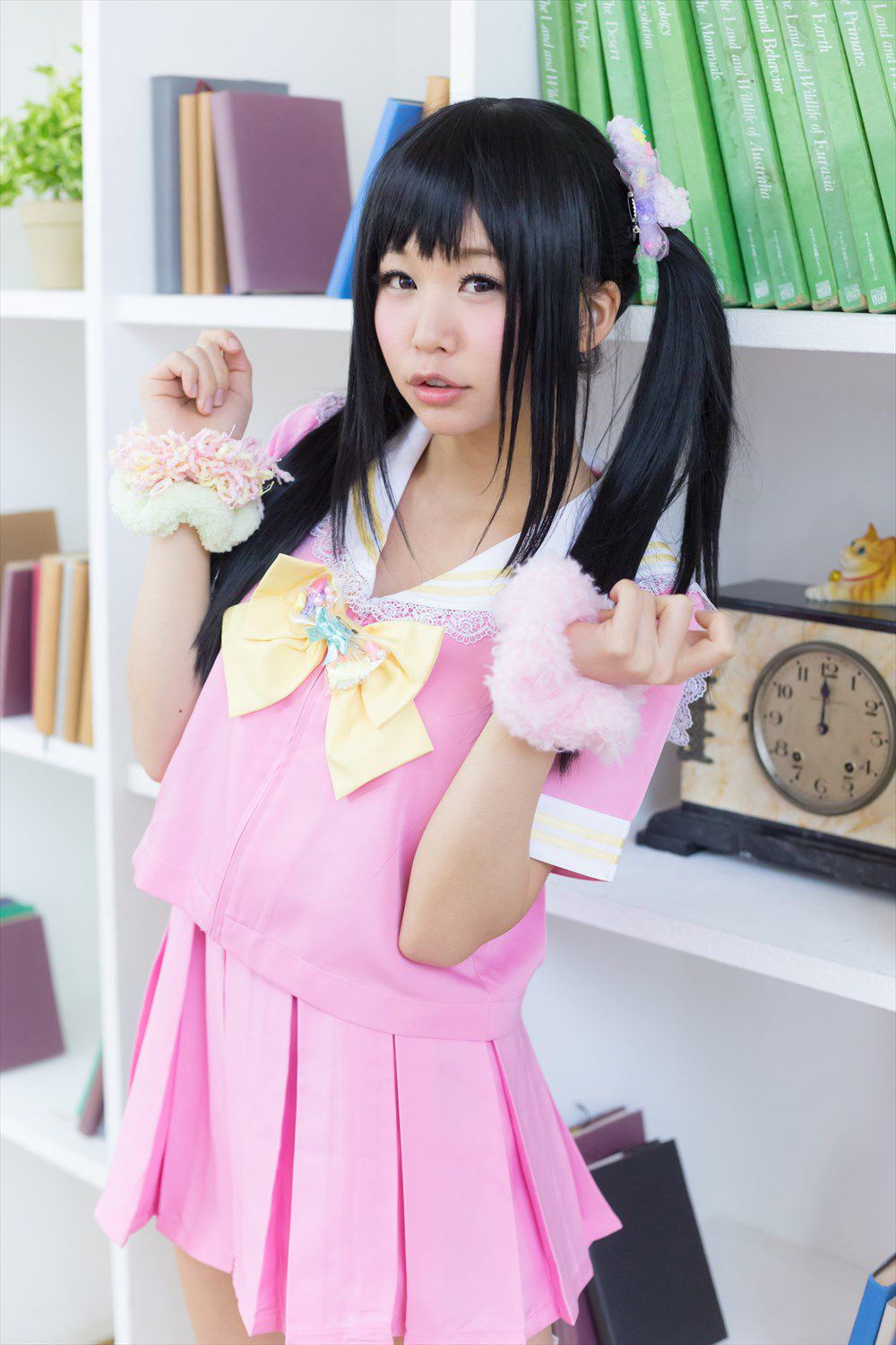 五木昶  Maid(メイド) + School Girl(女子校生)
