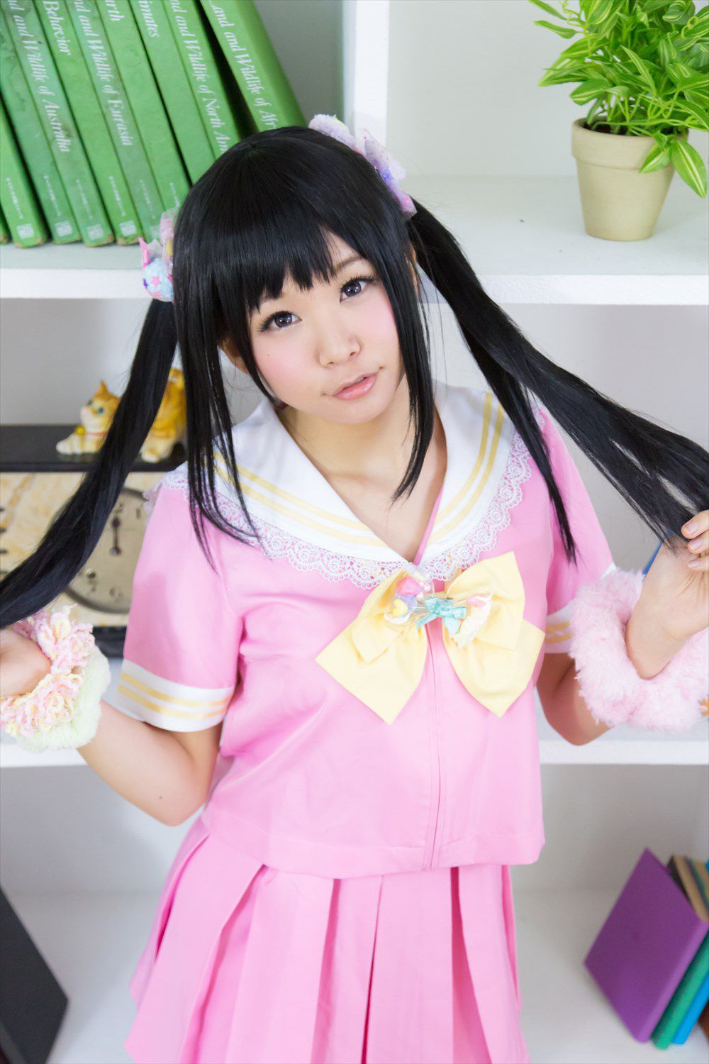 五木昶  Maid(メイド) + School Girl(女子校生)