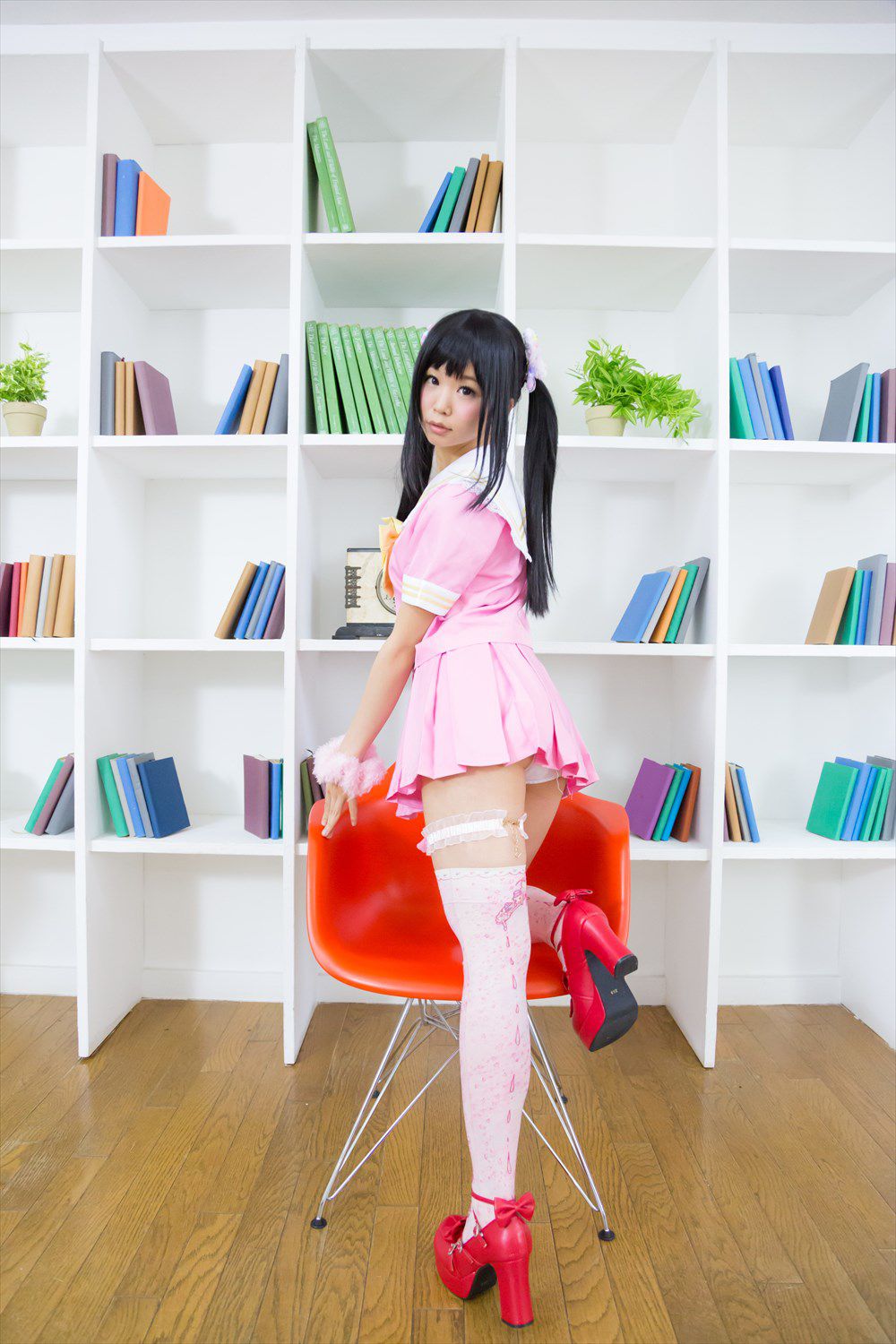五木昶  Maid(メイド) + School Girl(女子校生)