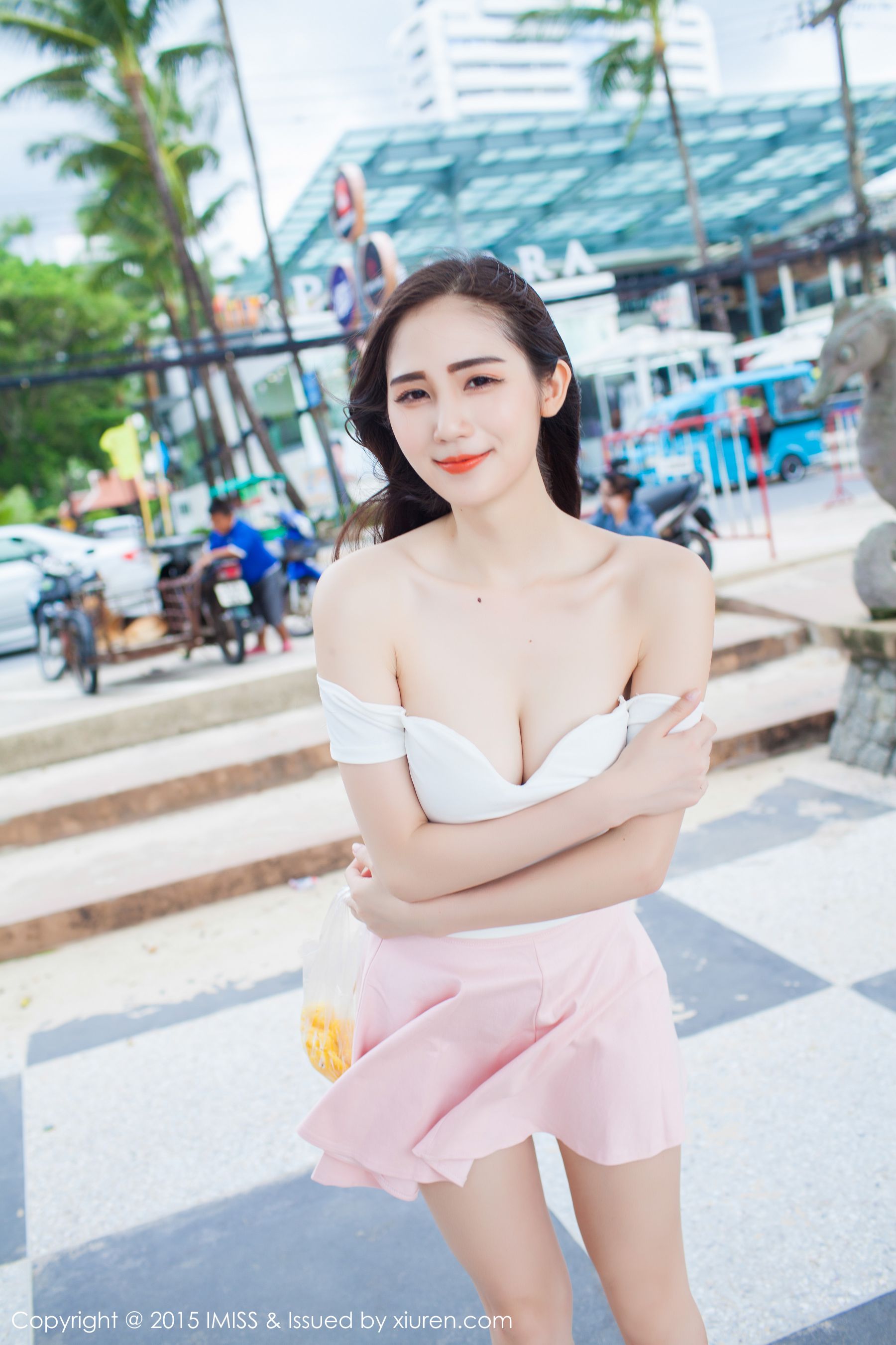 高挑美女SISY思《4套清新服饰》 [爱蜜社IMiss] Vol.041