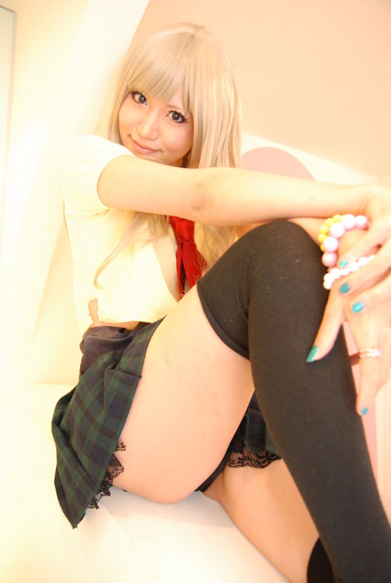 太宰ガロ (Dazai Garo) 《Macros》Sheryl Nome [From a rose.]